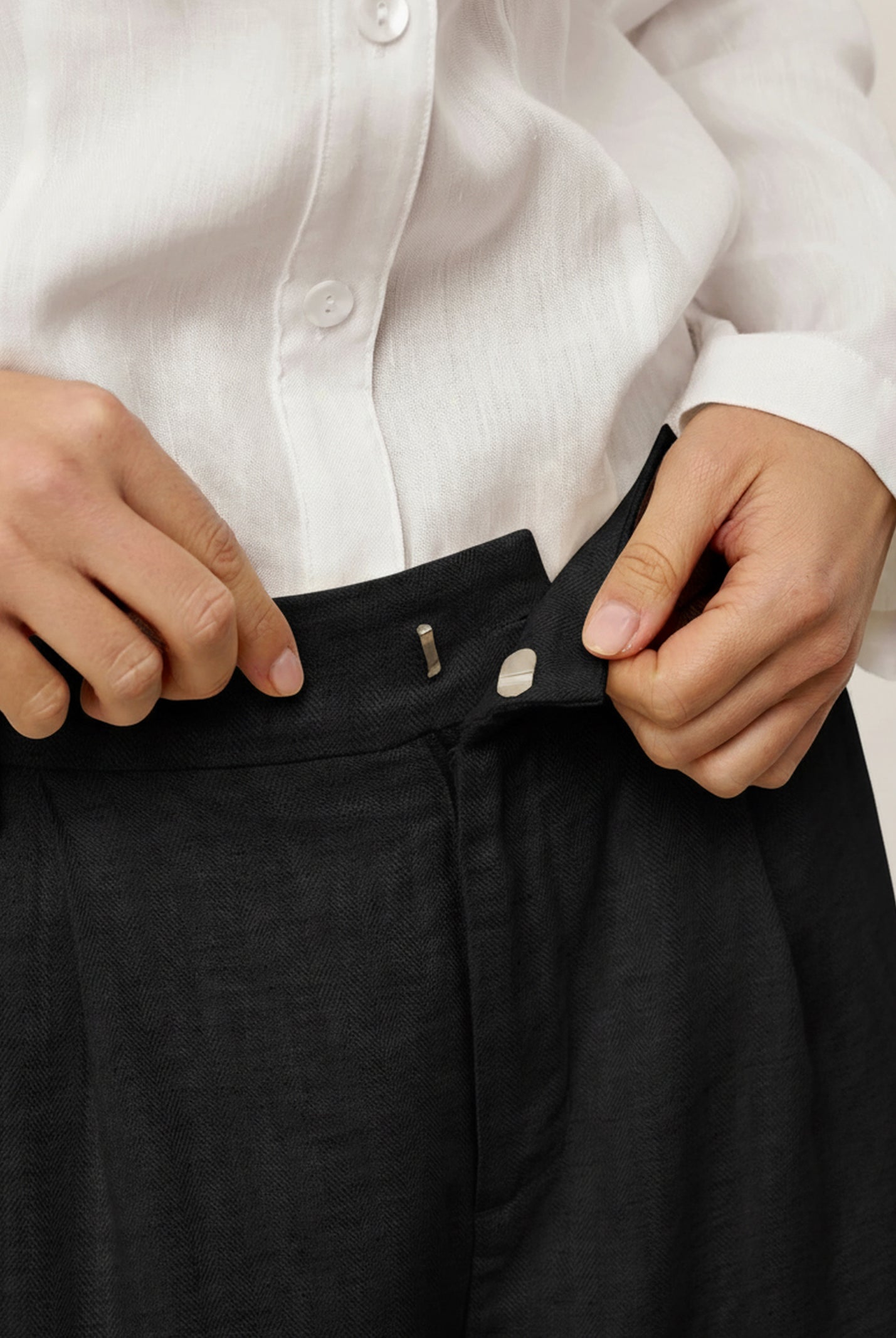Linen-Lyocell Pleated Wide Leg Trousers with Back Elastic & Button Detail AISLING by LINTICO for women