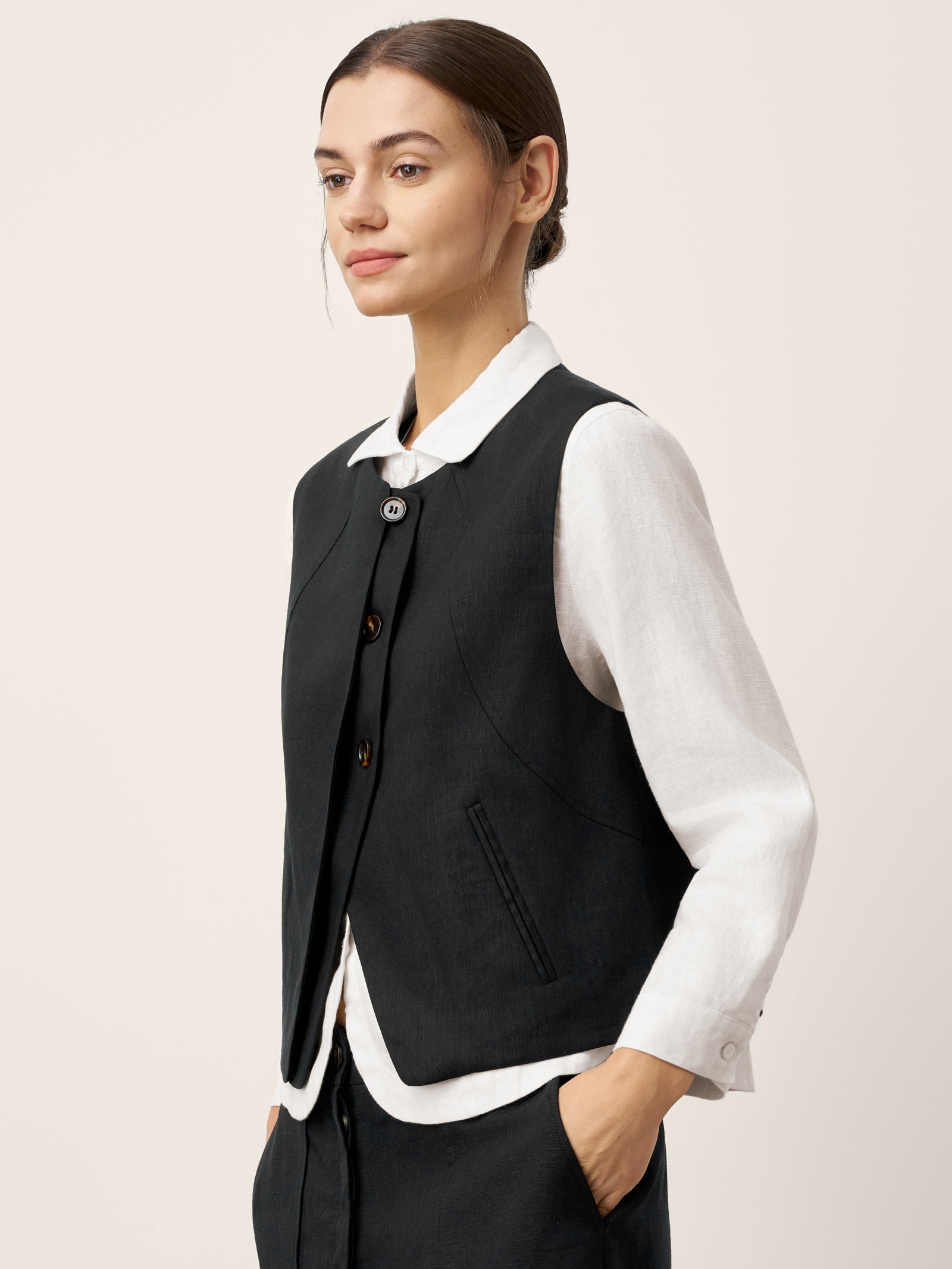 Linen-Lyocell Panel Layered Vest ODELIA by LINTICO for women