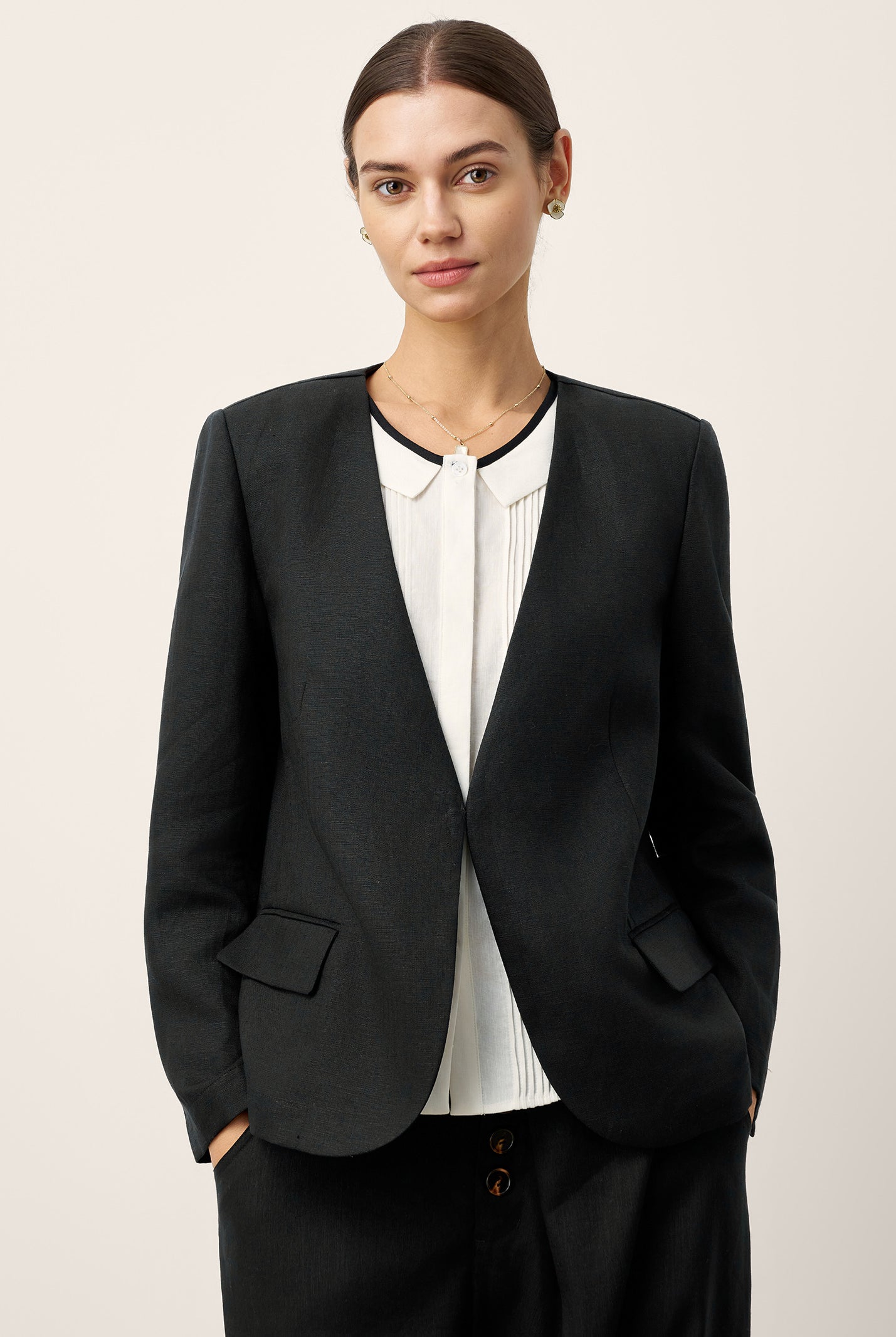 Linen-Lyocell Relaxed V-neck Tailored Blazer VERITY by LINTICO for women