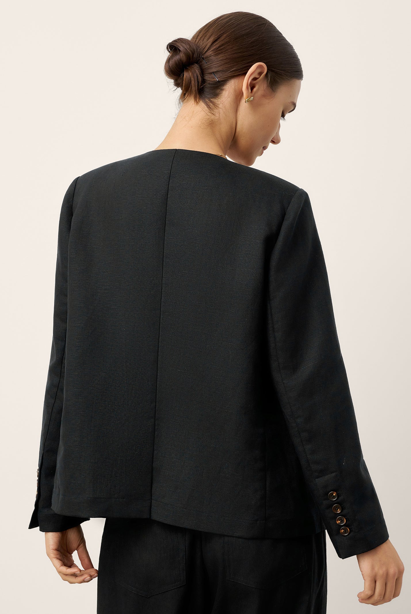 Linen-Lyocell Relaxed V-neck Tailored Blazer VERITY by LINTICO for women
