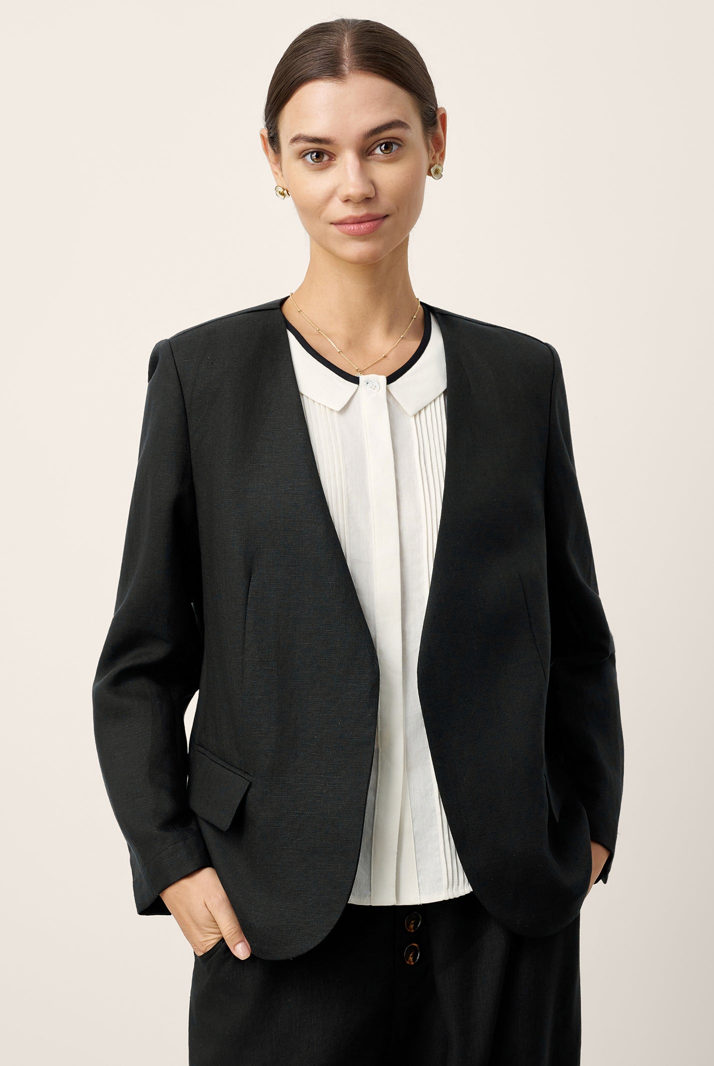 Linen-Lyocell Relaxed V-neck Tailored Blazer VERITY by LINTICO for women