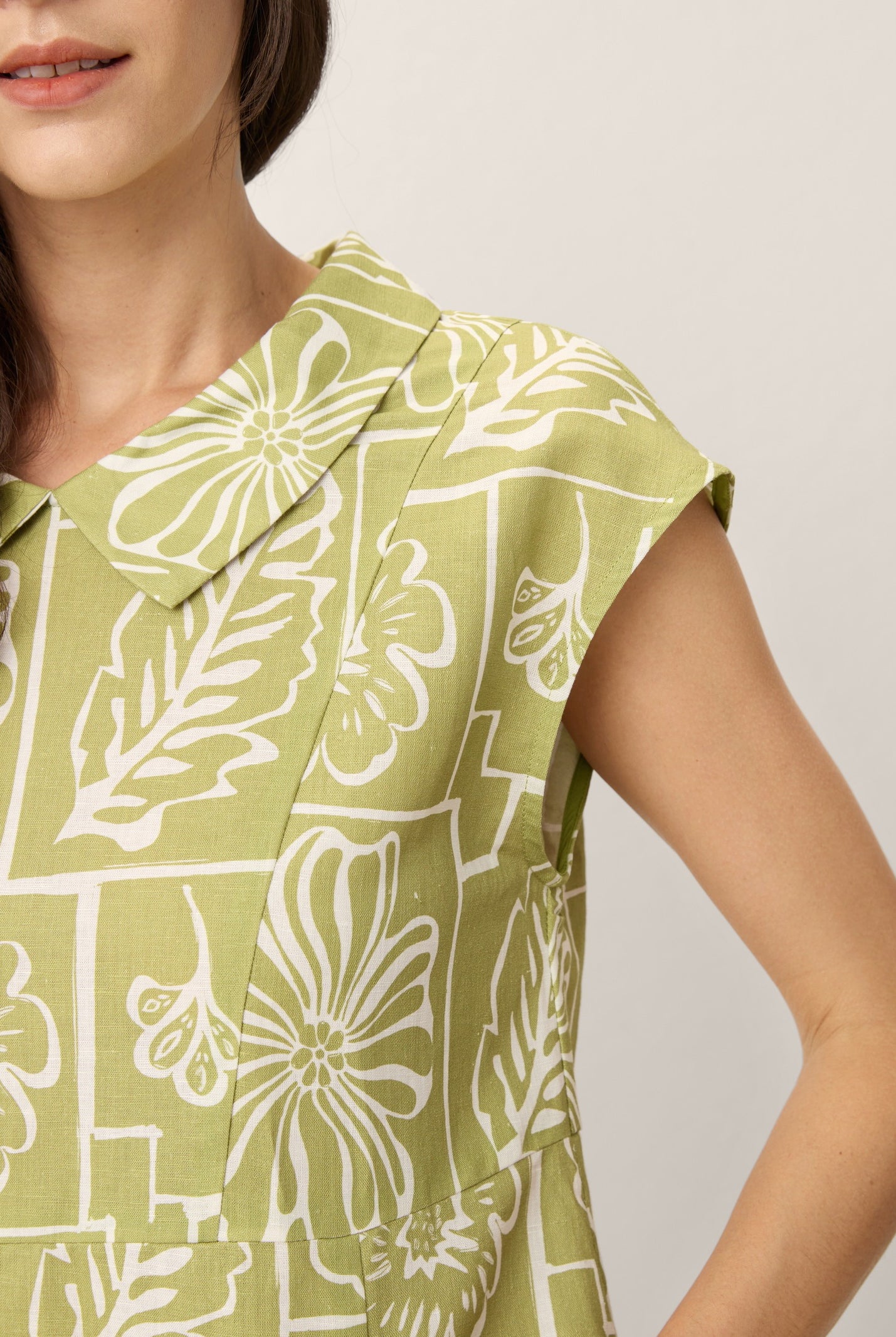 Linen Geometric Floral Peter-Pan Collar Midi Dress FABIENNE by LINTICO for women