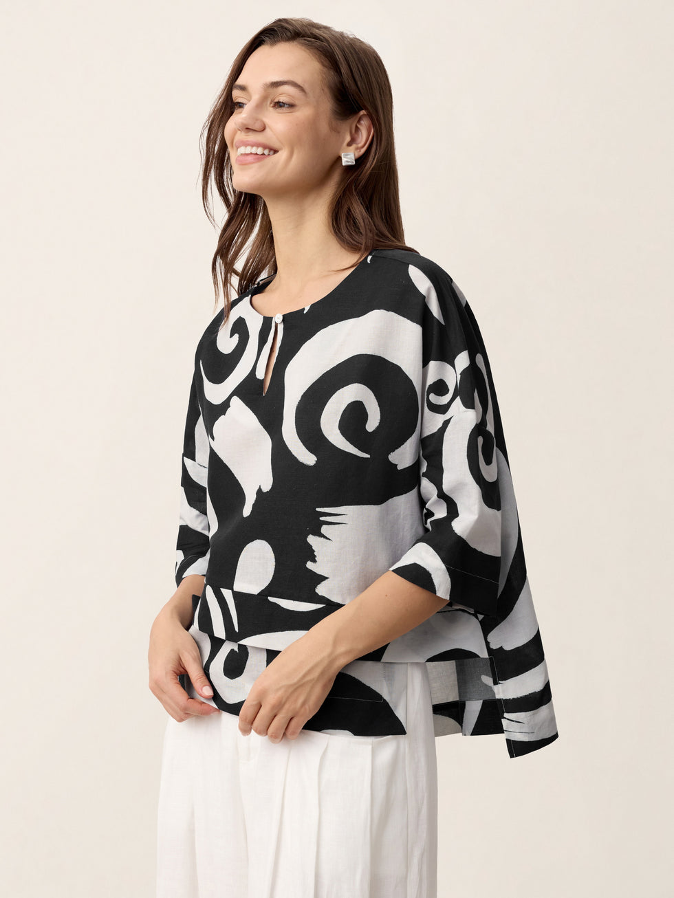 Linen Layered Asymmetric Top NOREEN by LINTICO for women