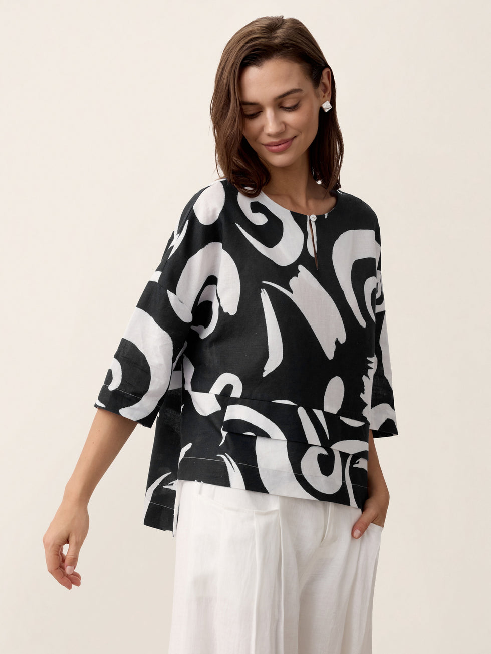 Linen Layered Asymmetric Top NOREEN by LINTICO for women