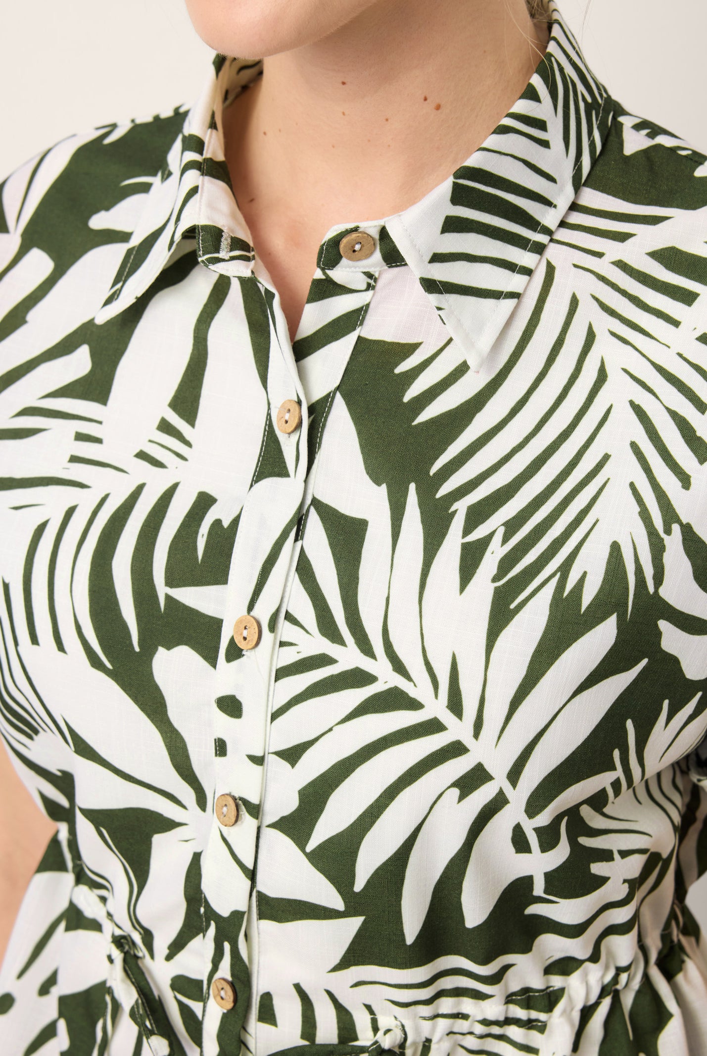 Linen Palm Print Drawstring Waist Cuffed Sleeve Shirt HILDEGARD by LINTICO for women