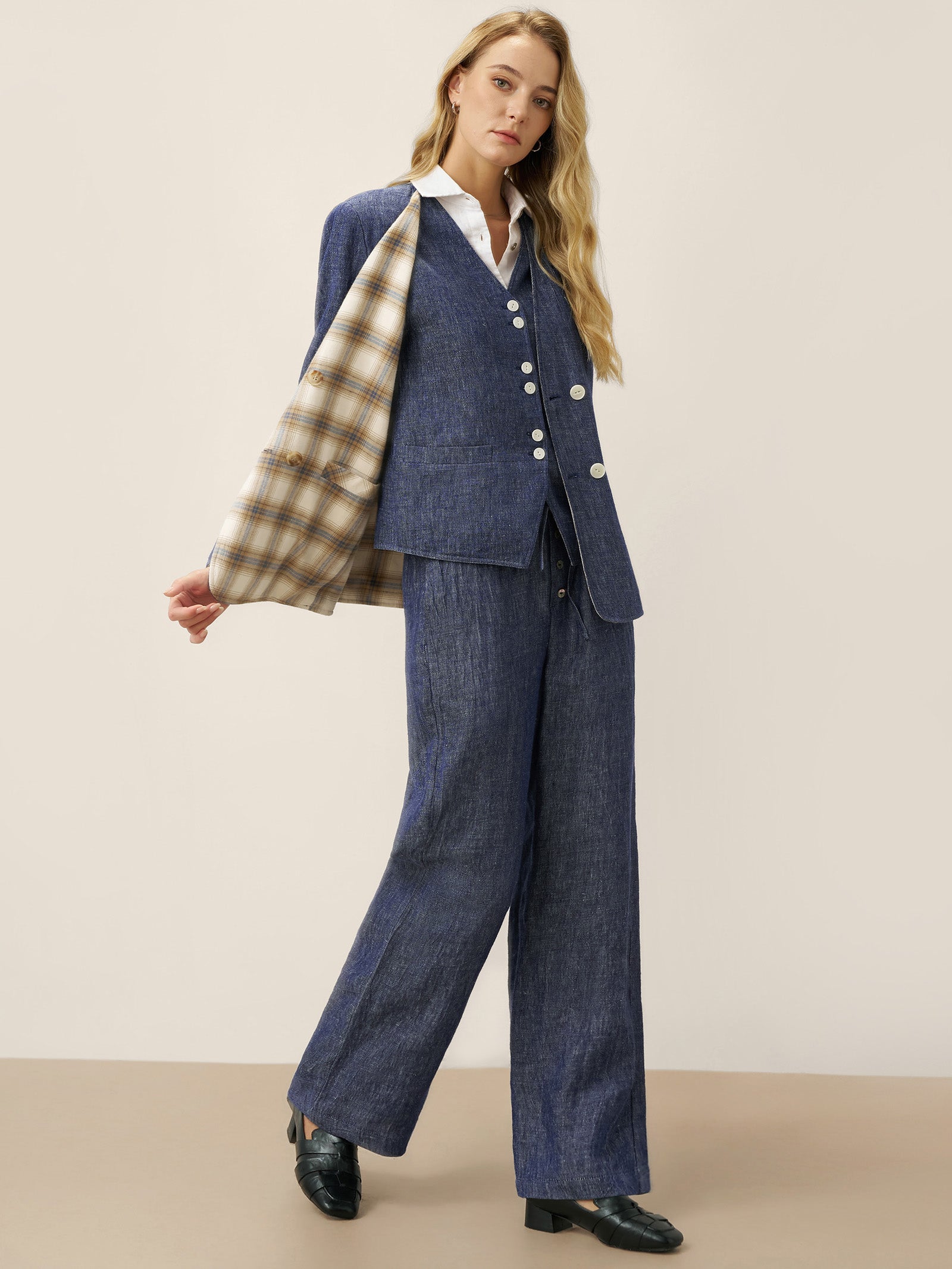 Linen Reversible Denim Texture V Neck Jacket ELLIE by LINTICO, fabric detail for women