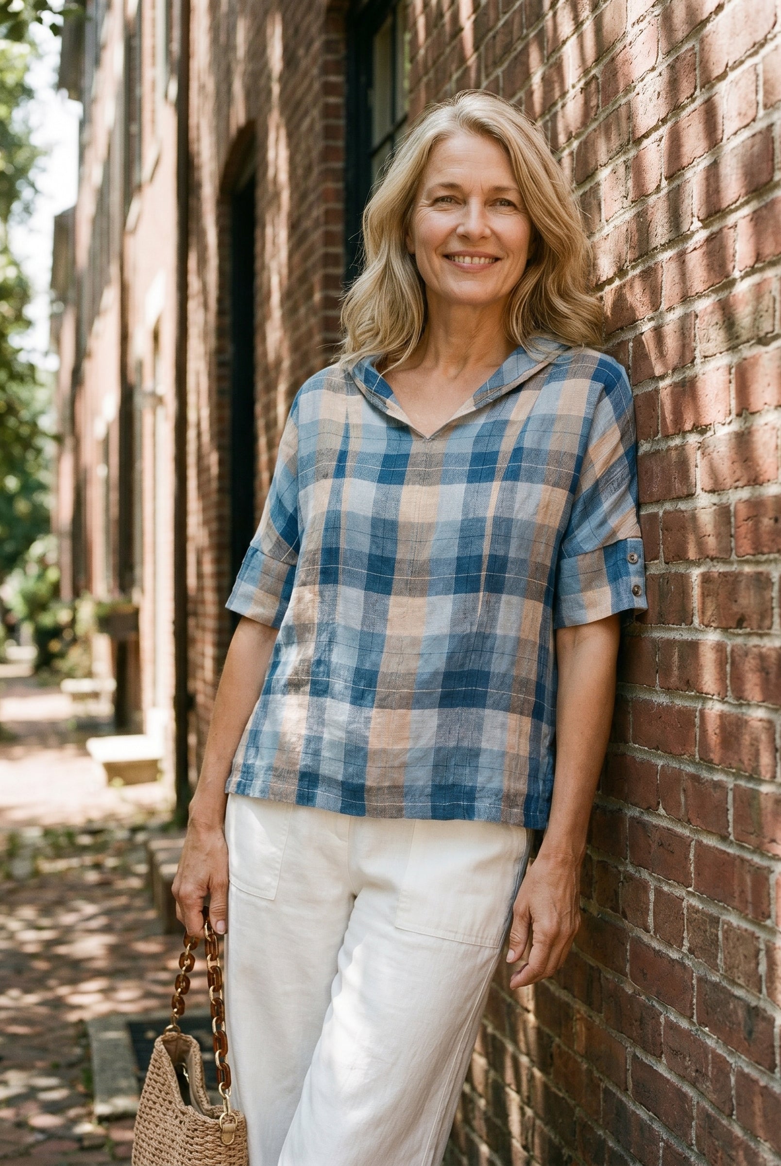 100% Linen V-Neck Short Sleeve Shirt SIERRA by LINTICO for women
