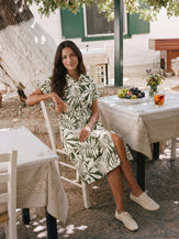 Mini-robe chemise en lin à imprimé palmiers, taille coulissée et manches à revers AURELIA de LINTICO pour femme