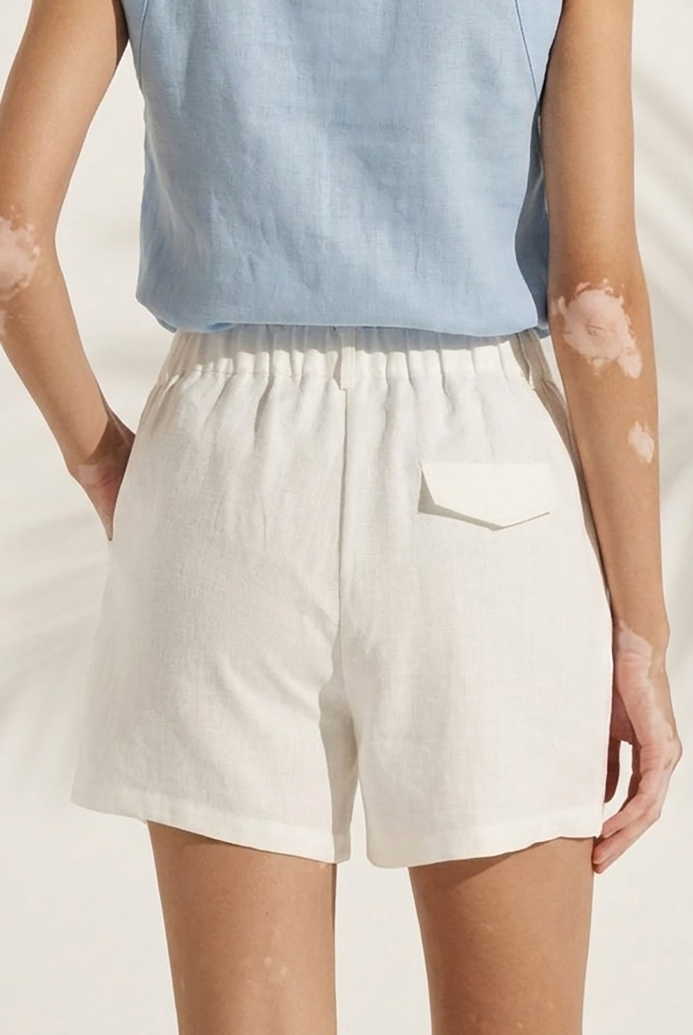 100% Linen Pleated Linen Shorts ELLEN by LINTICO for women