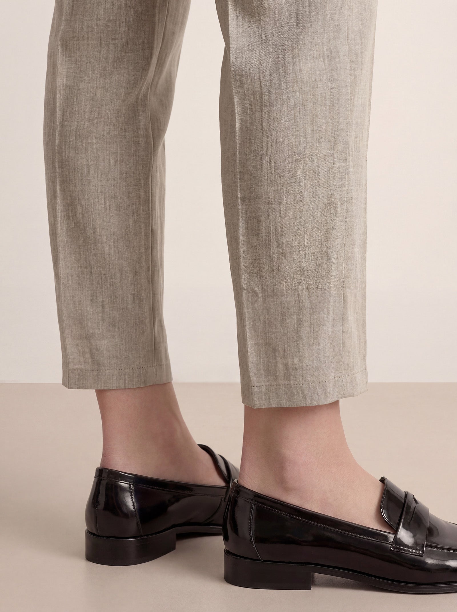 Linen Tailored Straight Cropped Pants LOGAN by LINTICO for women