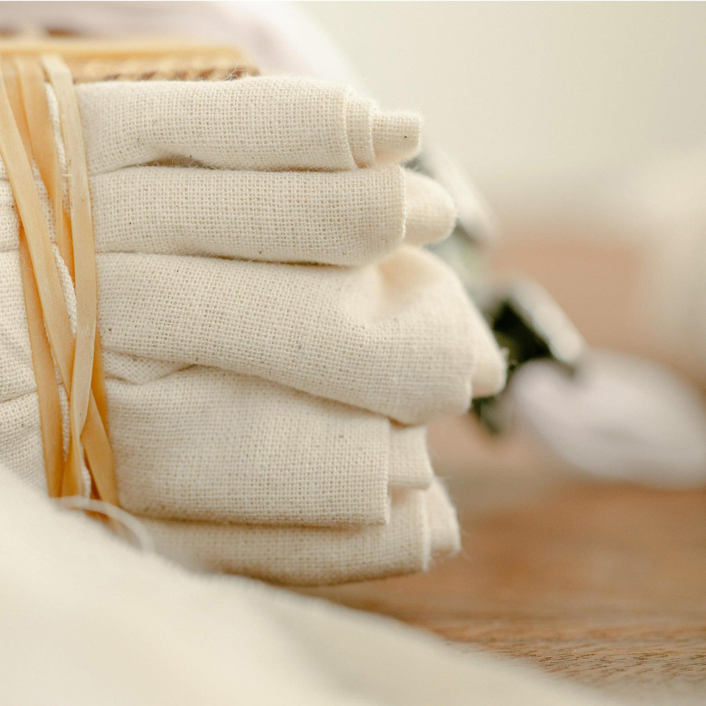 The Art of Authenticity: How to Distinguish Real Linen from Imitations - LINTICO linen style