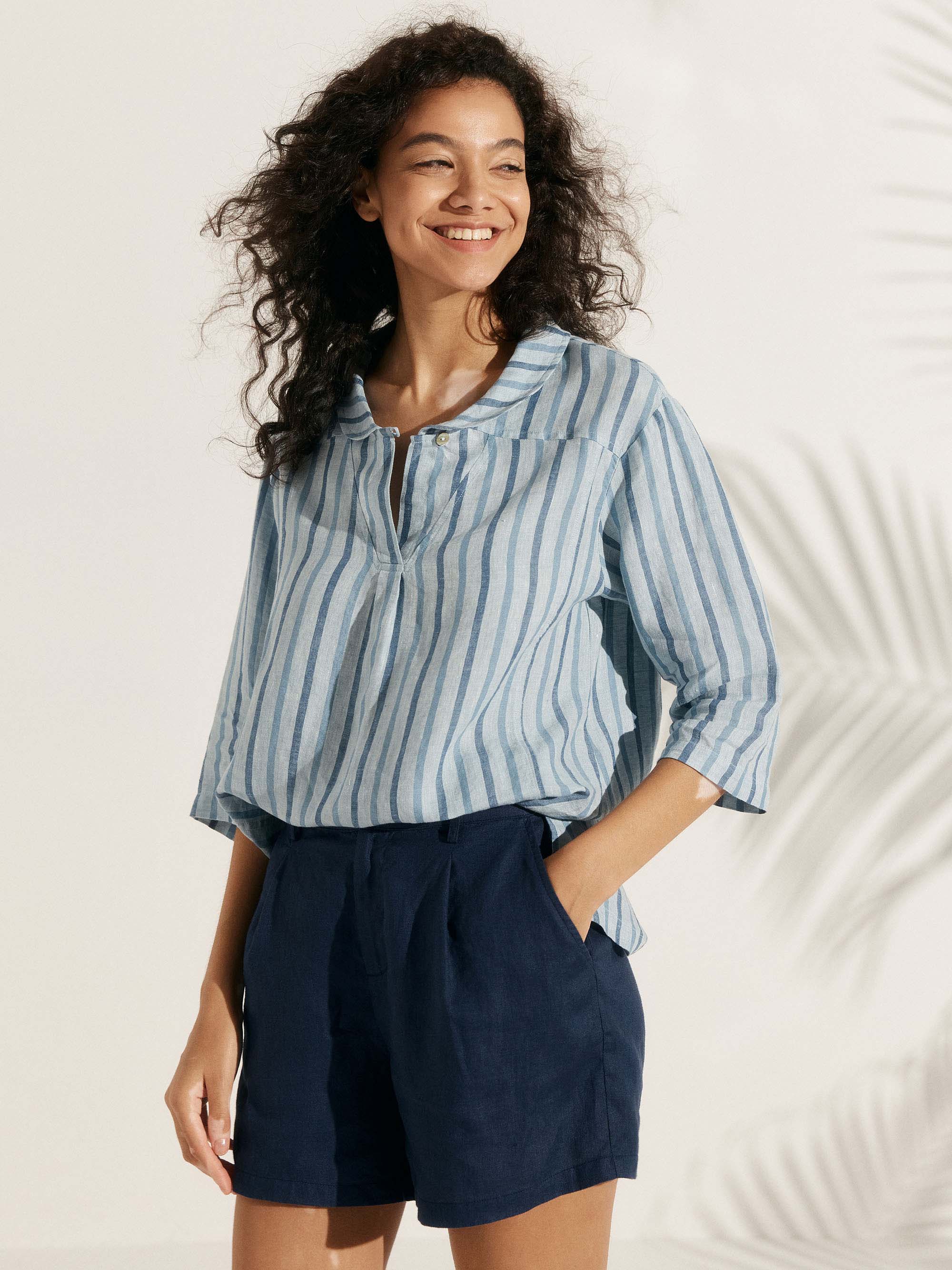 100% LINEN STRIPE SHAWL V-NECK HALF SLEEVE TOP - Sky Stripe / S
