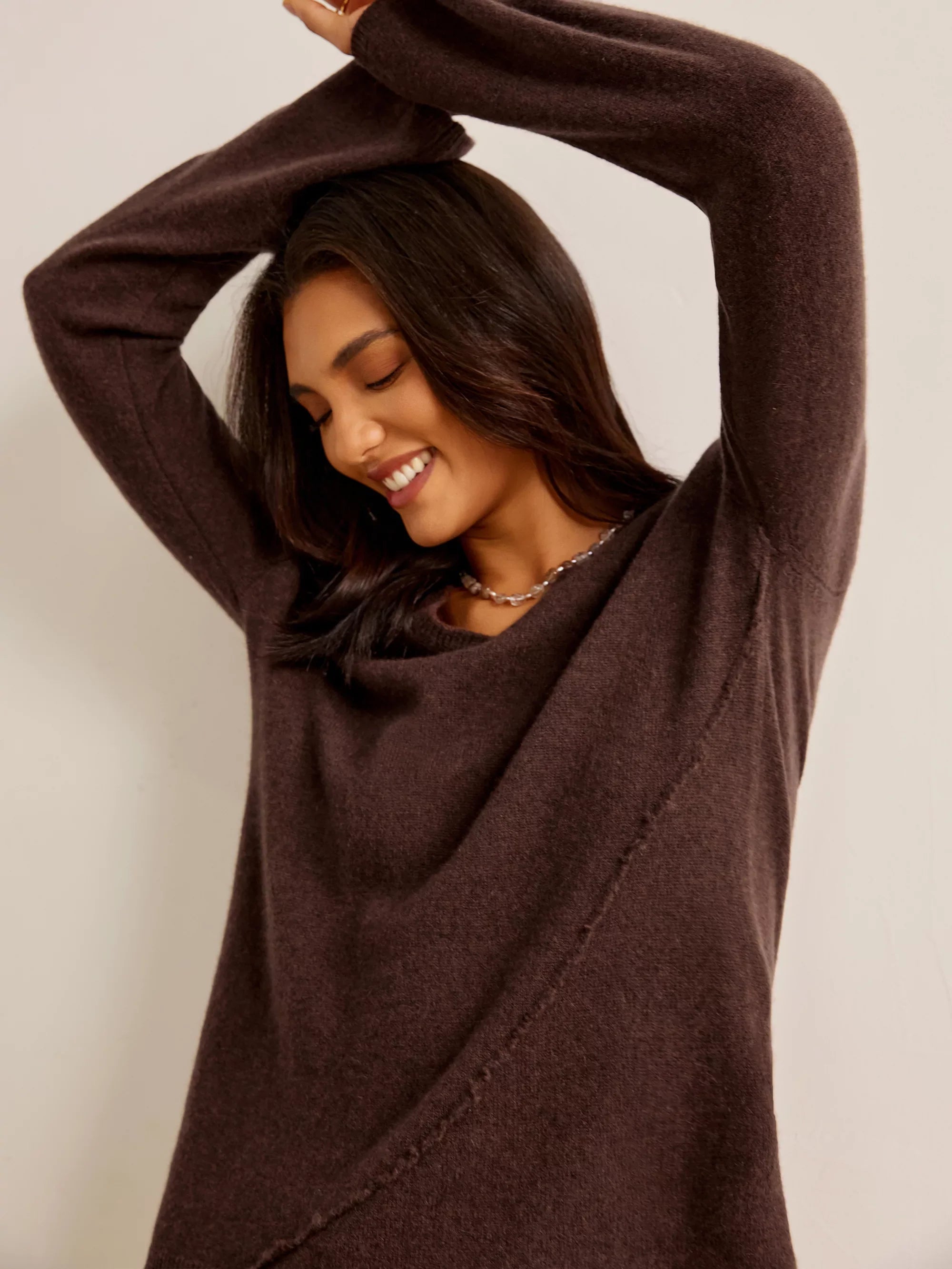 100% Cashmere Hand-Stitched V-Neck Pullover