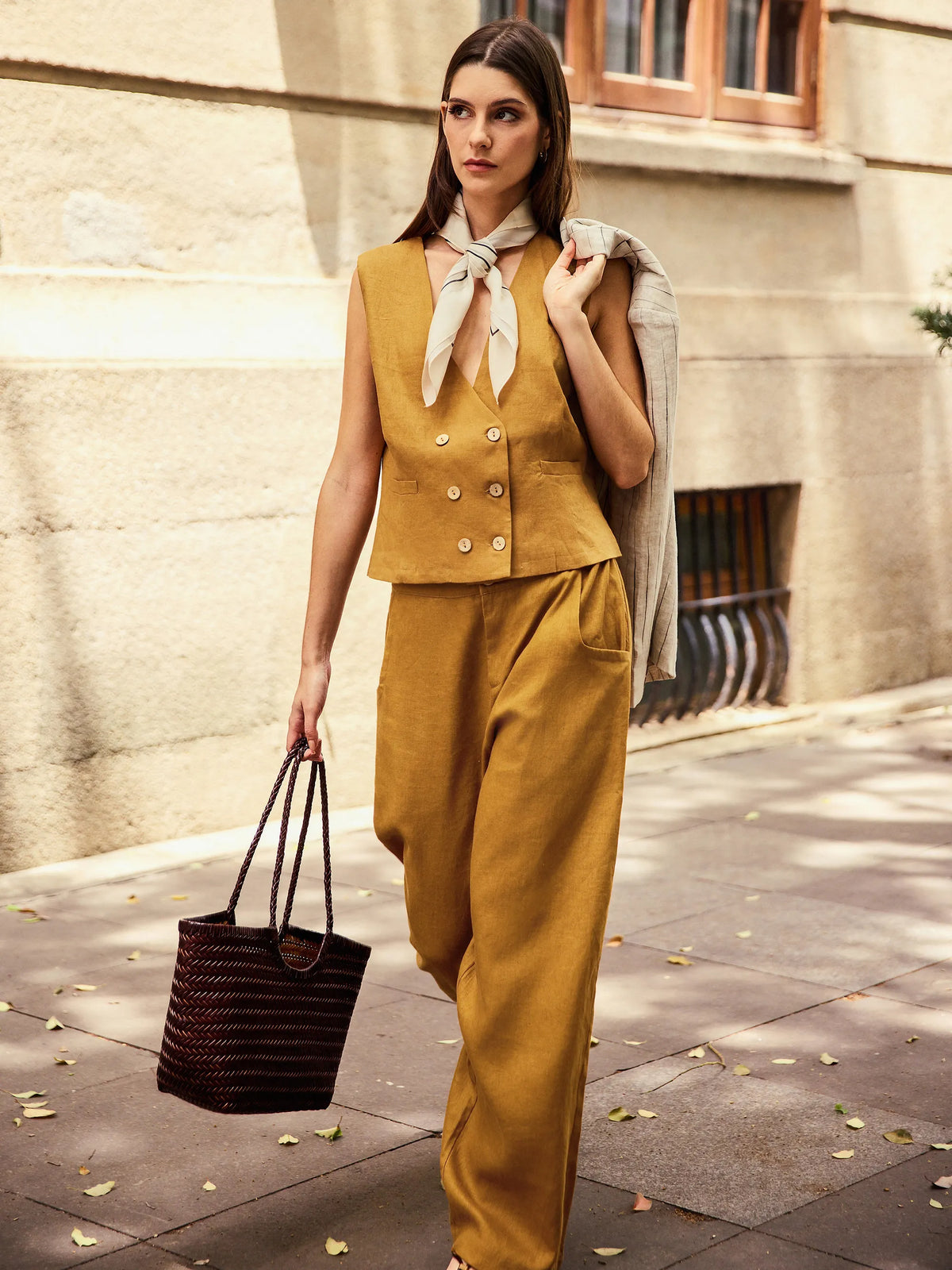100% Linen Banana Cut Pants with Pockets EDELINE by LINTICO for women