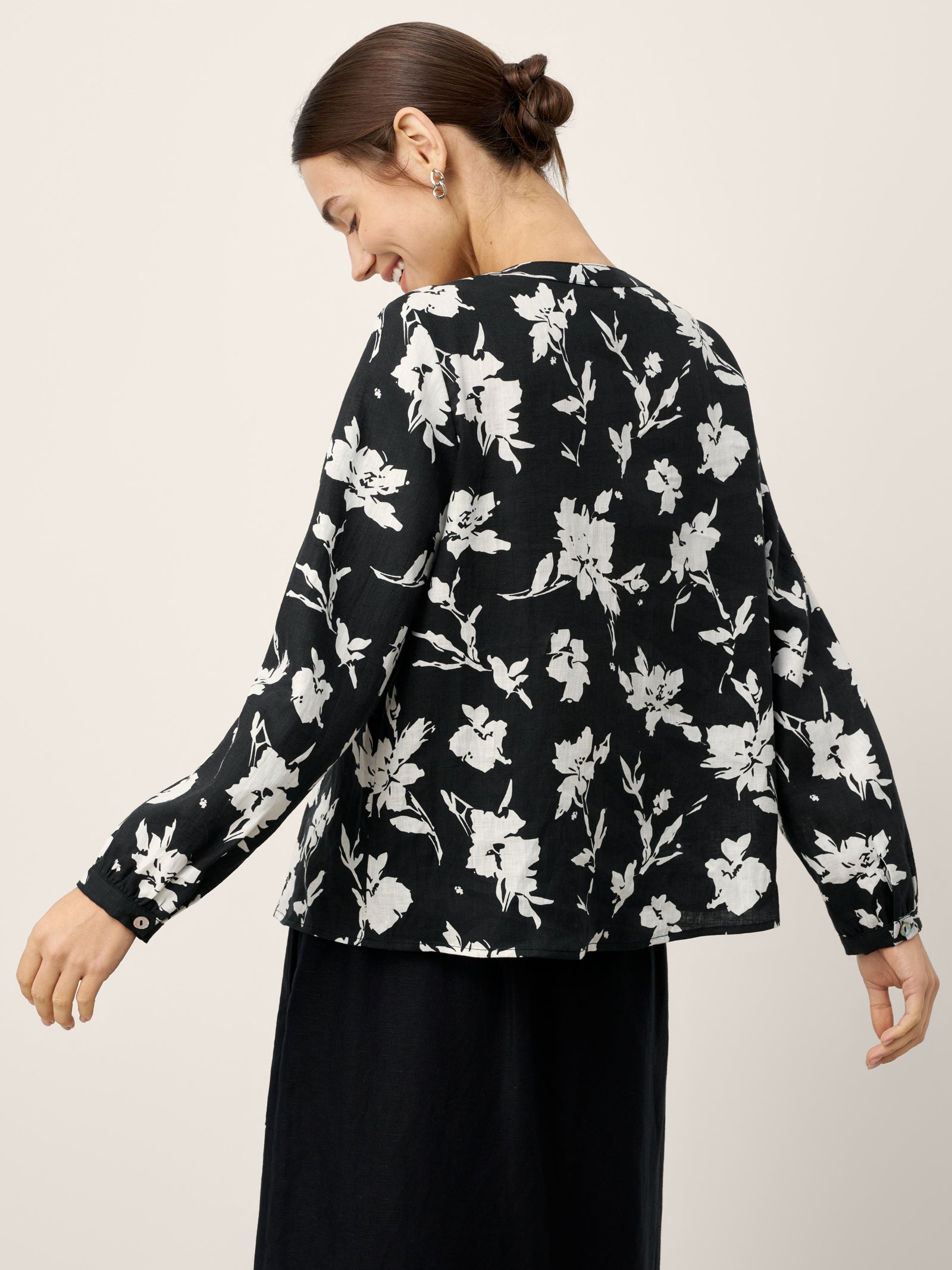 100% Linen Floral Printed Gathered Pullover Top AMIYA by LINTICO for women