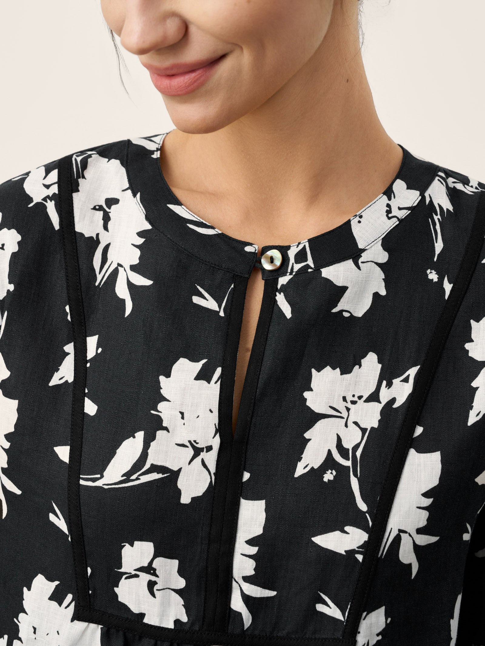 100% Linen Floral Printed Gathered Pullover Top AMIYA by LINTICO for women