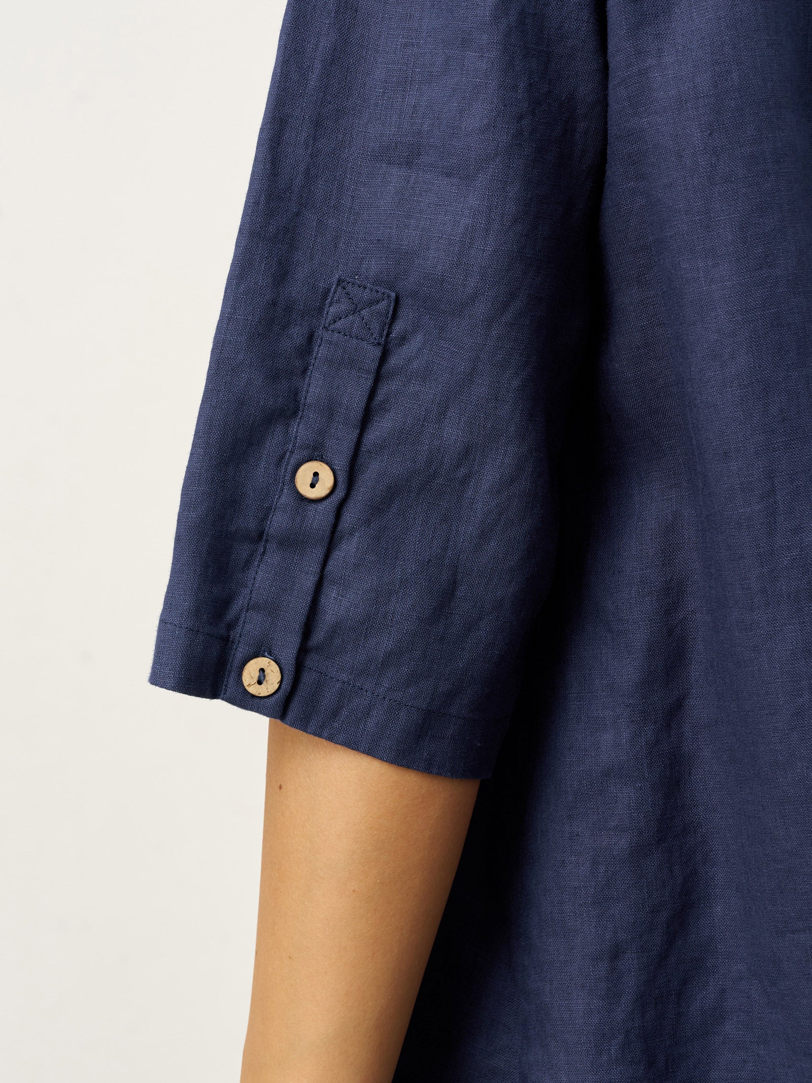 100% Linen Relaxed Back Button Top with Tab Sleeves SYLVANA by LINTICO for women