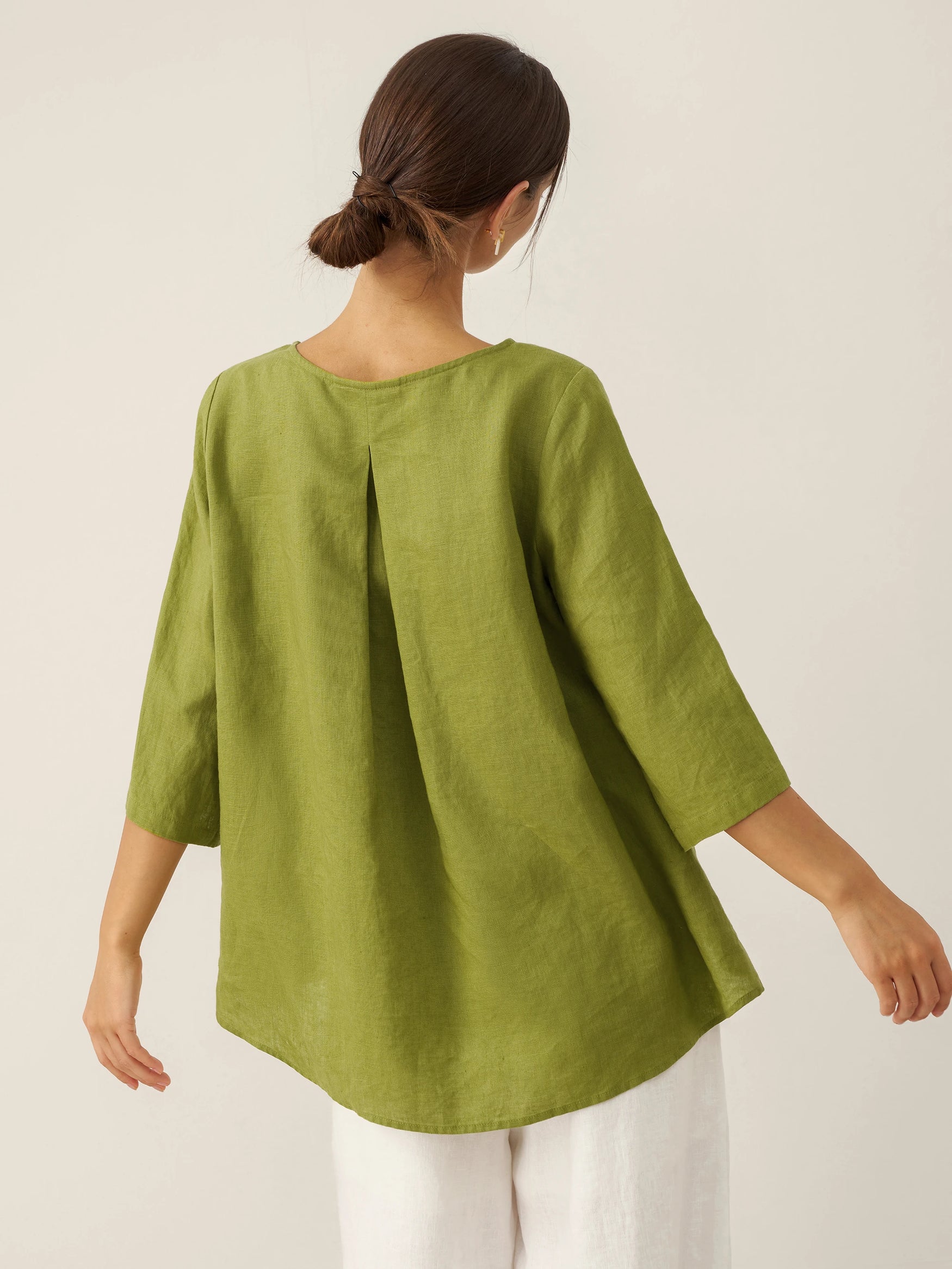 100% Linen Round Neck Asymmetrical Hem Top BRIANNA by LINTICO for women
