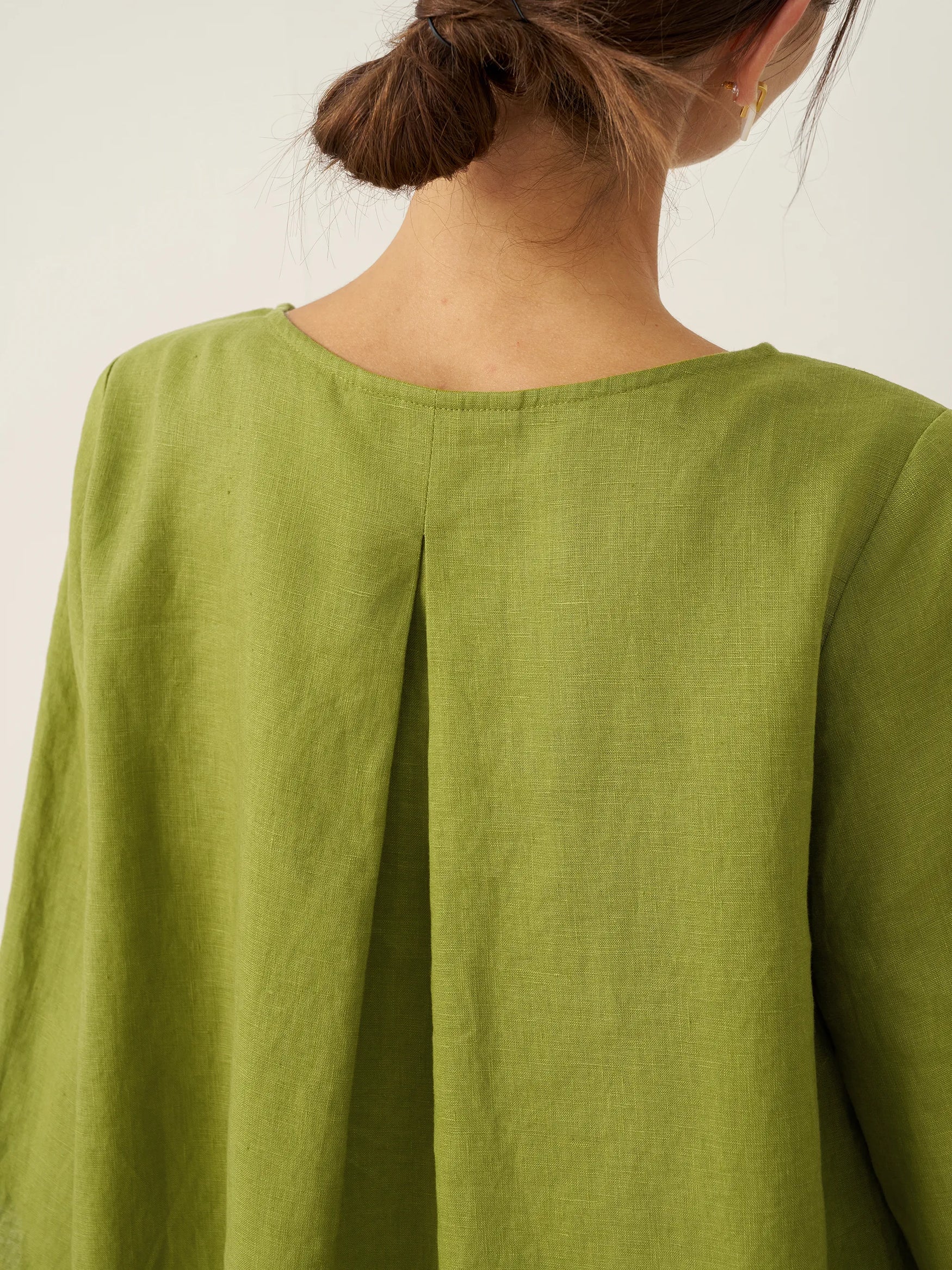 100% Linen Round Neck Asymmetrical Hem Top BRIANNA by LINTICO for women
