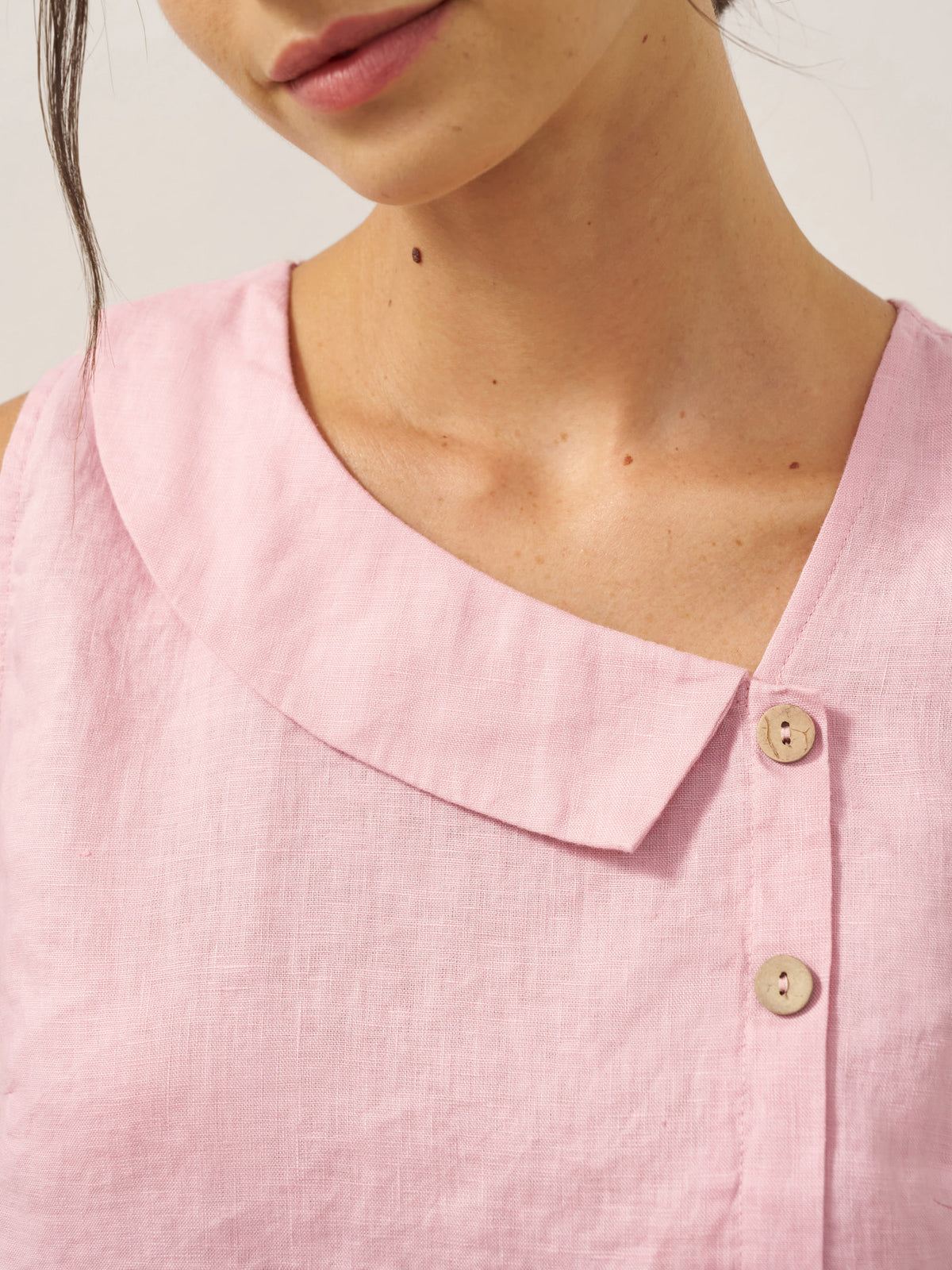100% Linen Sleeveless Crescent Collar Top KARA by LINTICO for women