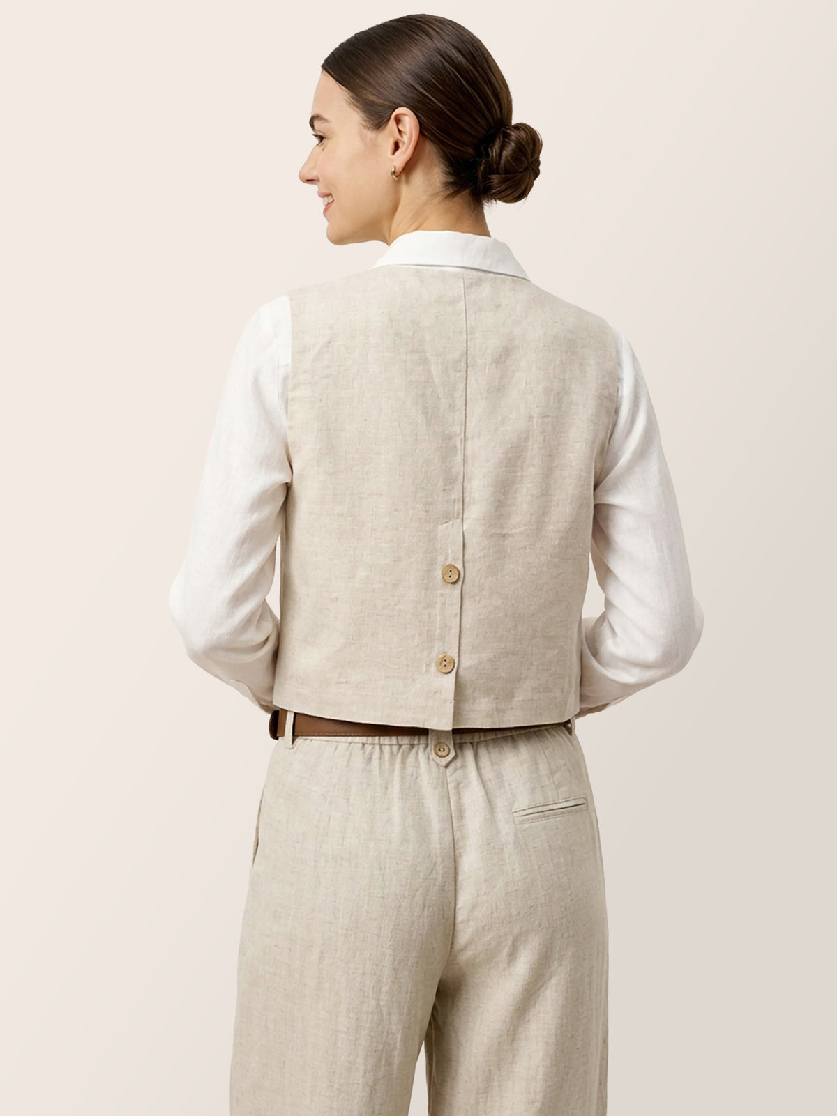 100% Linen V-Neck Buttoned Closure Vest DELIA by LINTICO for women