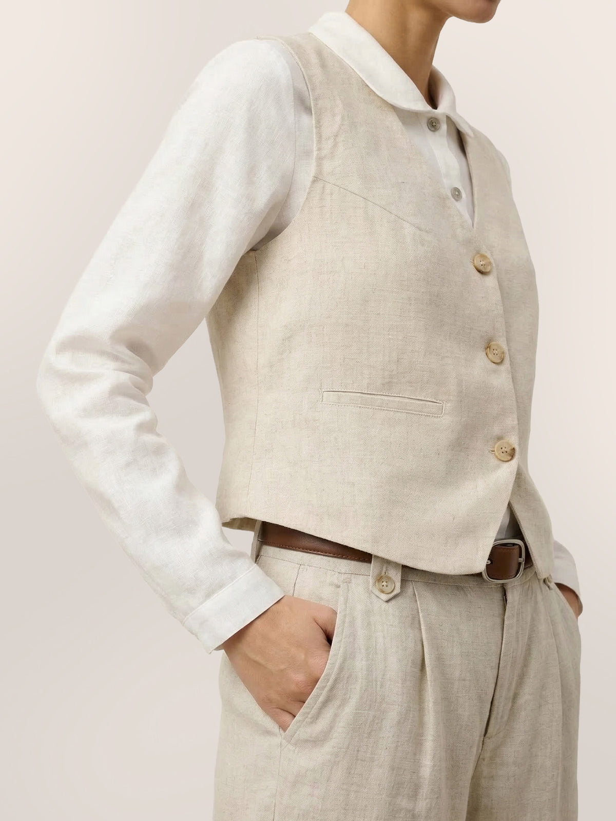 100% Linen V-Neck Buttoned Closure Vest DELIA by LINTICO for women