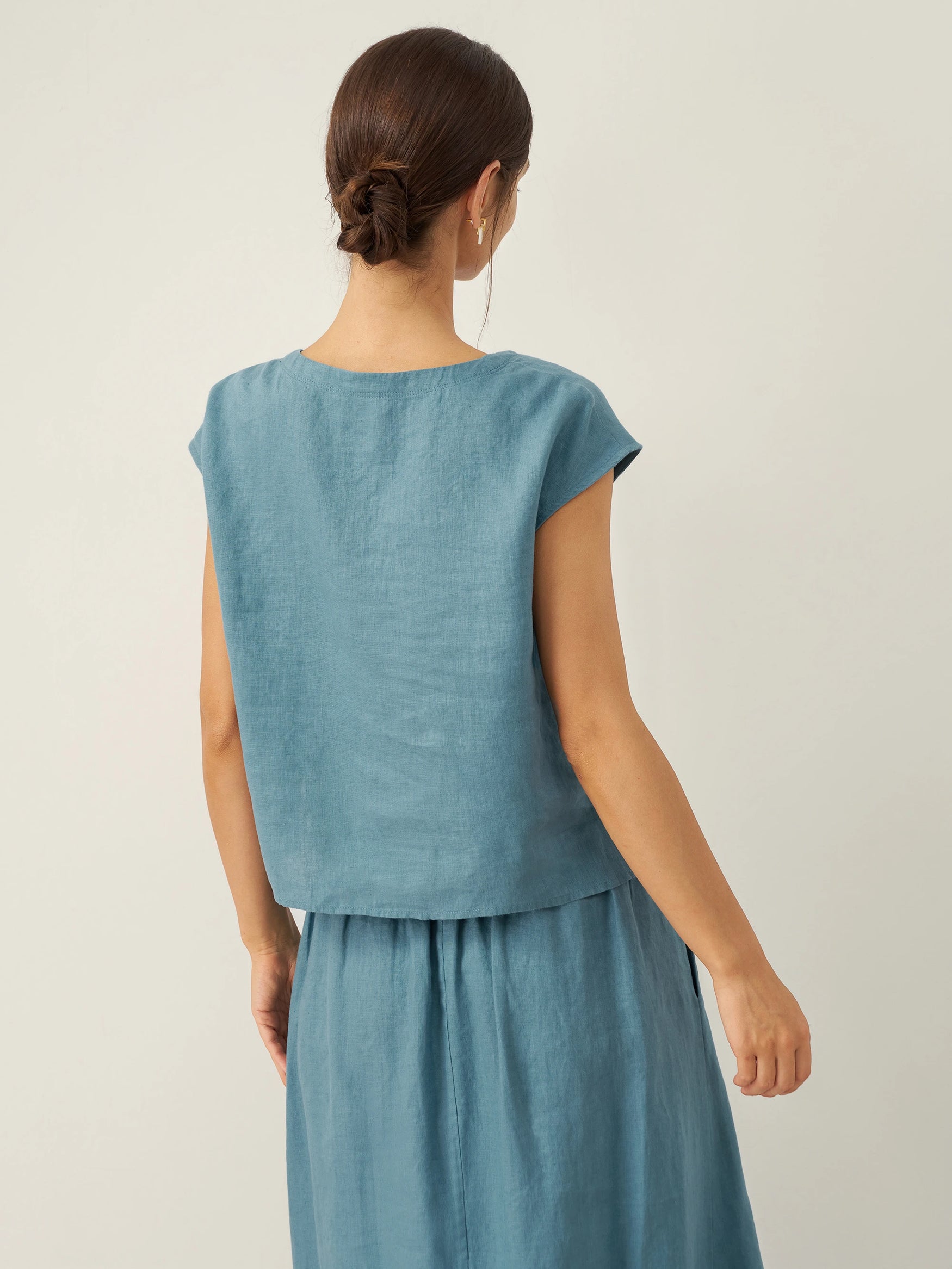 100% Linen V-Neck Cap Sleeve Crop Top FRESSA by LINTICO for women