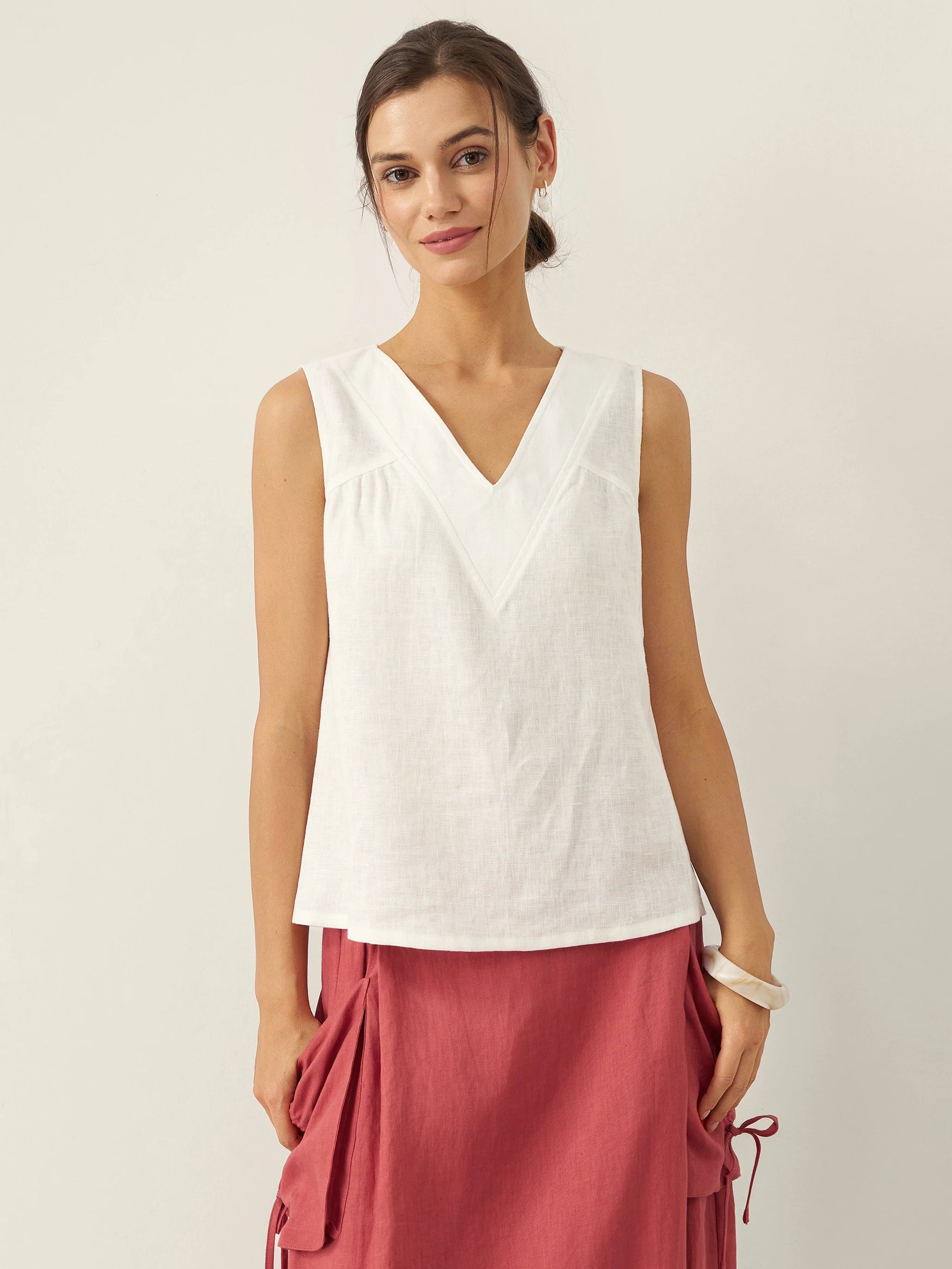 100% Linen V-Neck Sleeveless Tank Top NICOLE by LINTICO for women