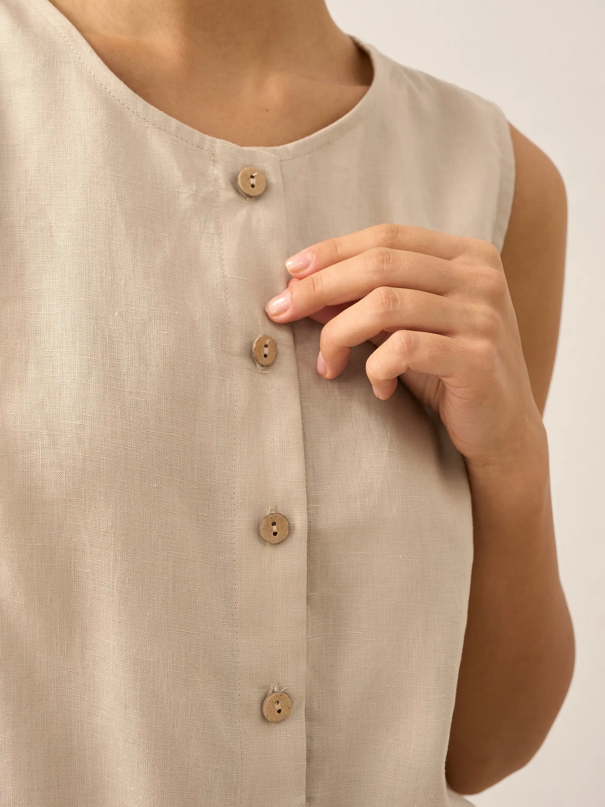 100% Linen Buttons Down Tank Top