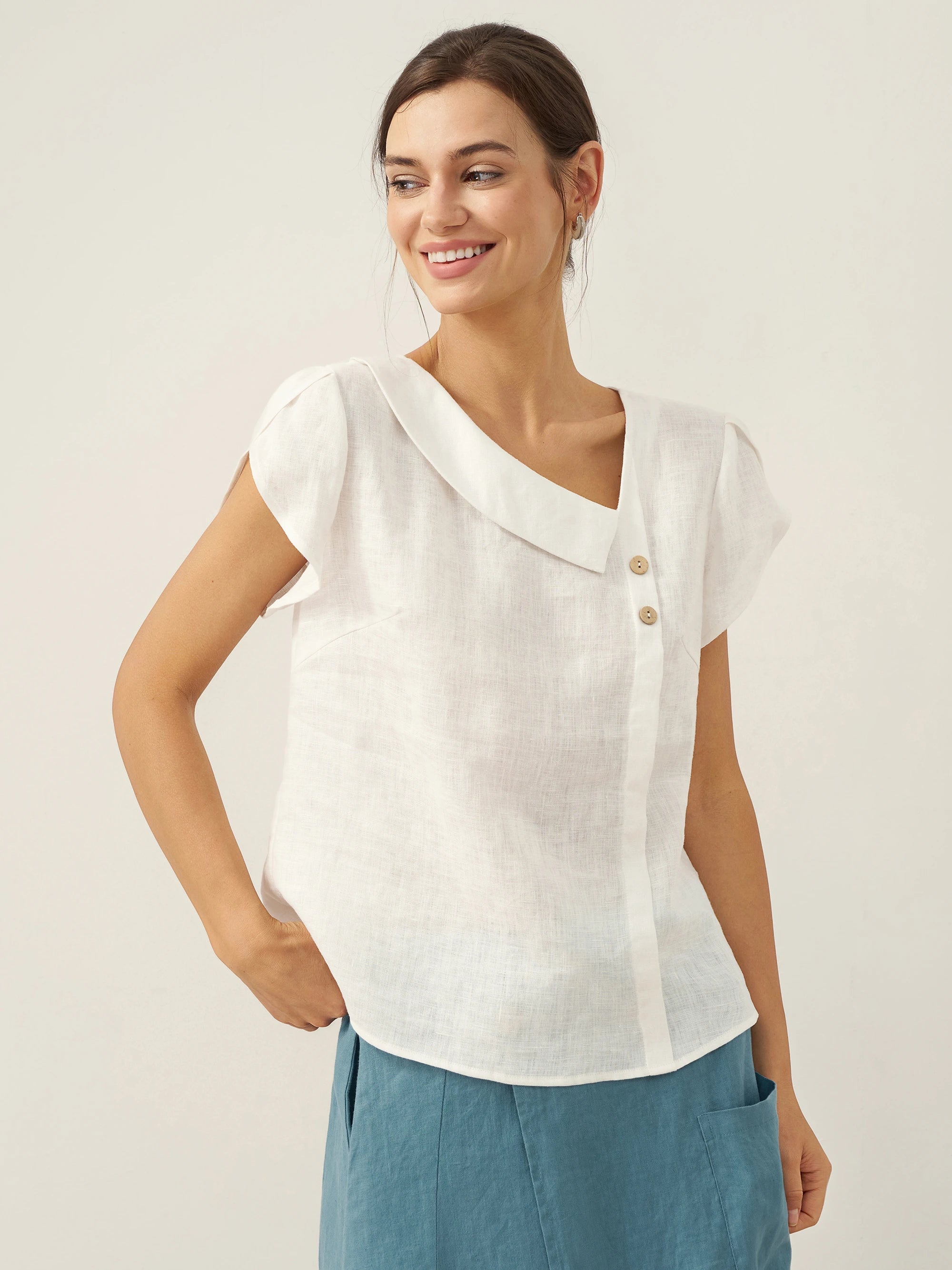 100% Linen Crescent Collar Flutter Sleeve Top Fara