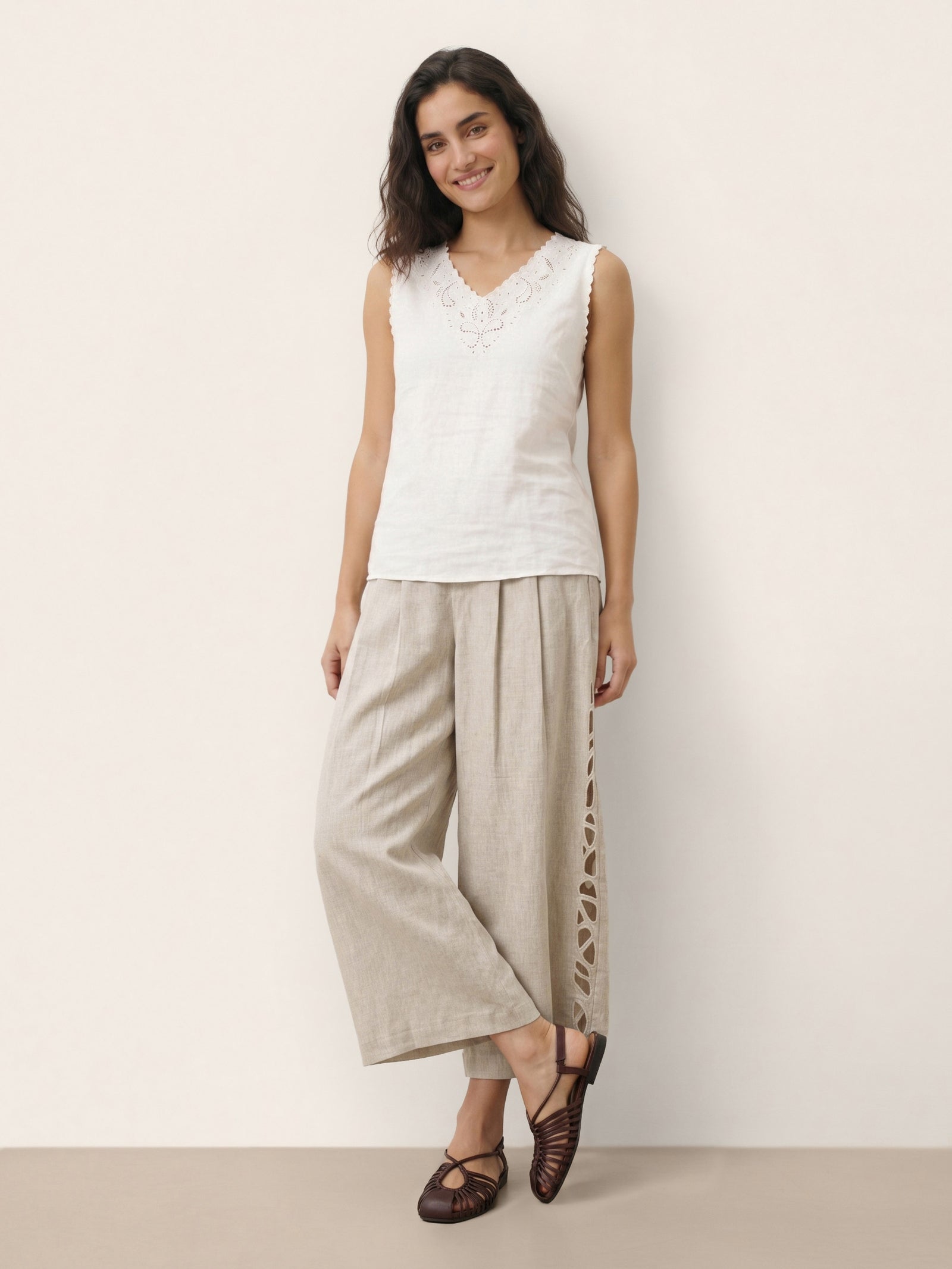100% Linen Paisley Cutwork V Neck Tank WAVERLY by LINTICO