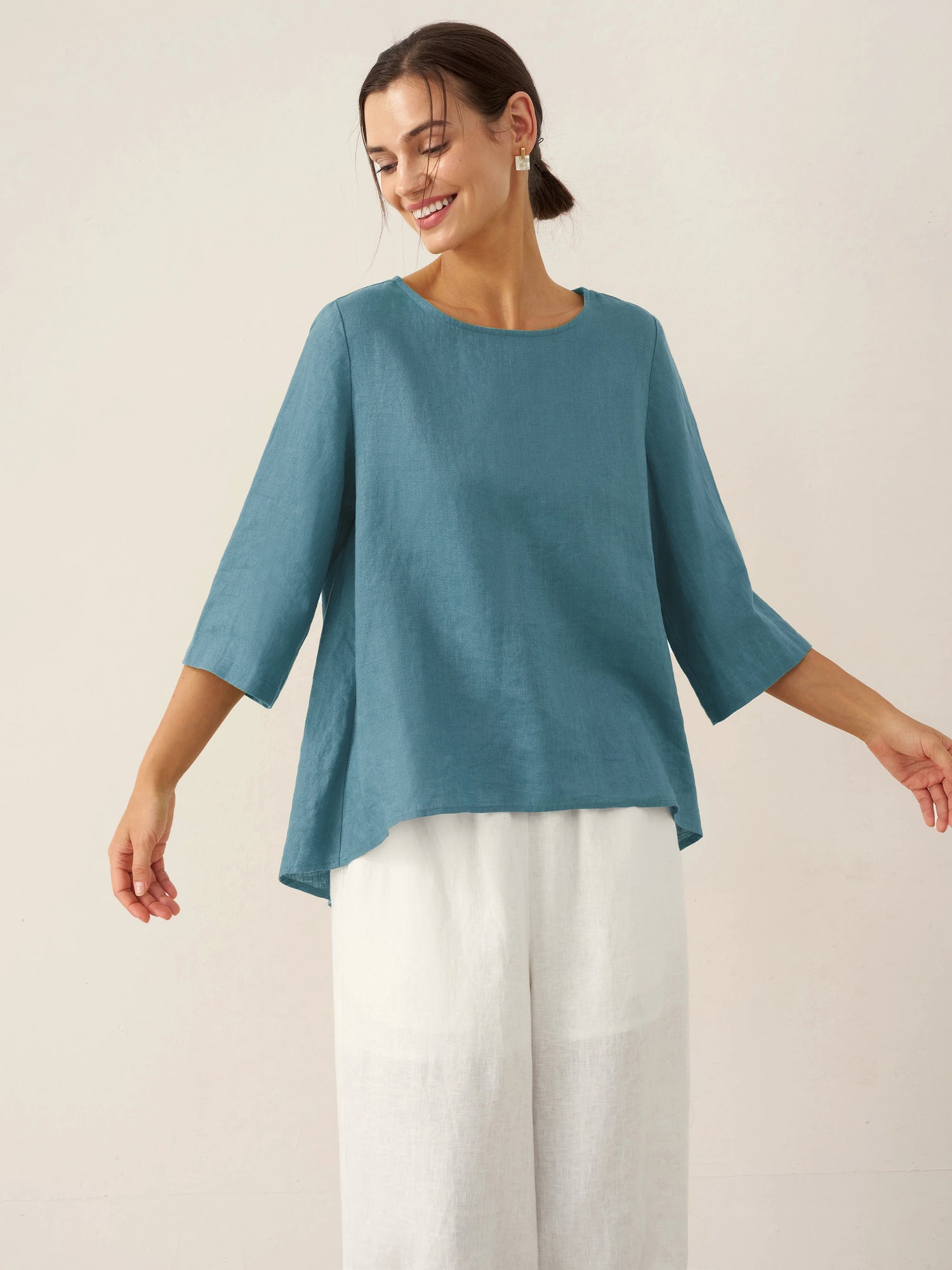 100% Linen Round Neck Asymmetrical Hem Top BRIANNA by LINTICO for women