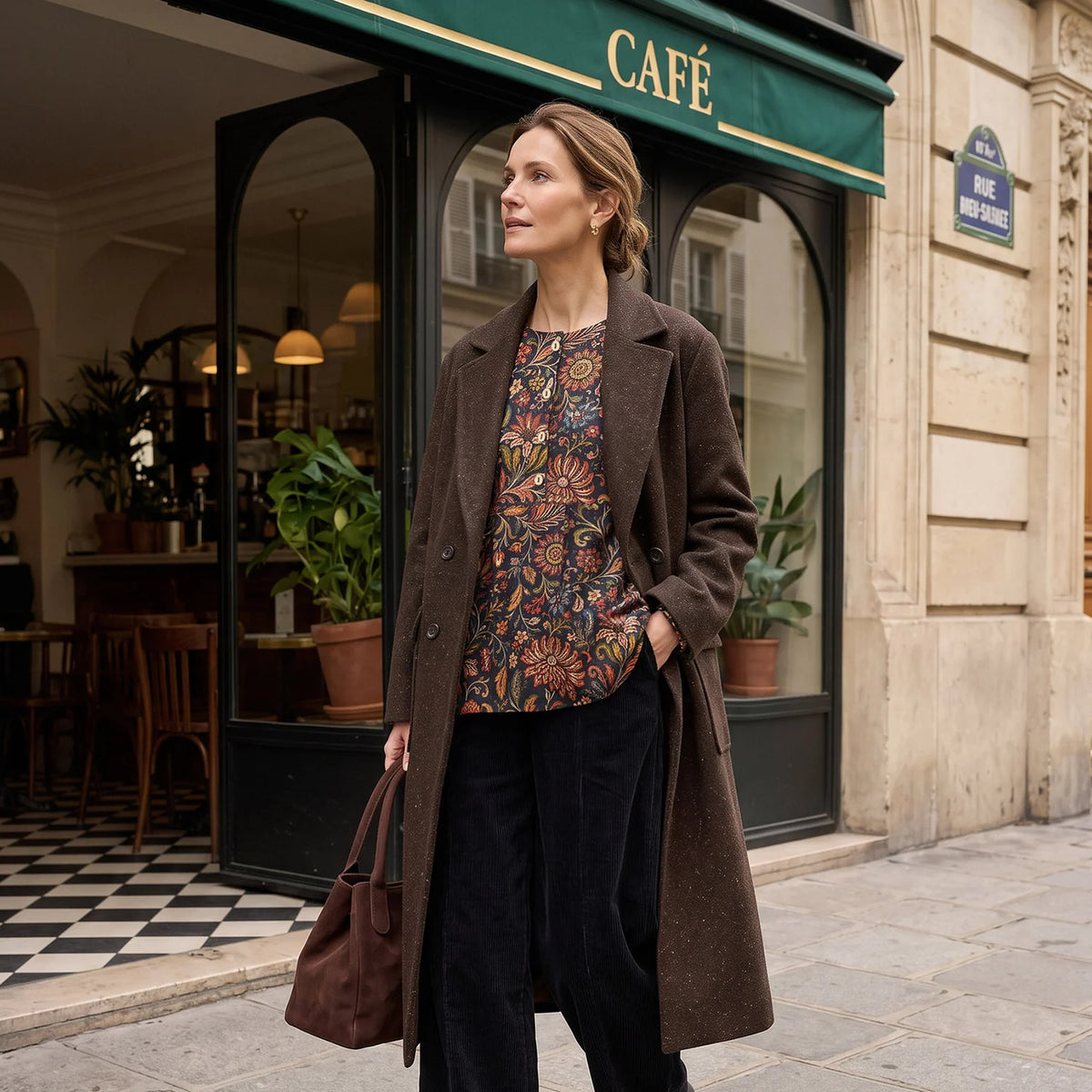 Lintico winter outfit in natural light