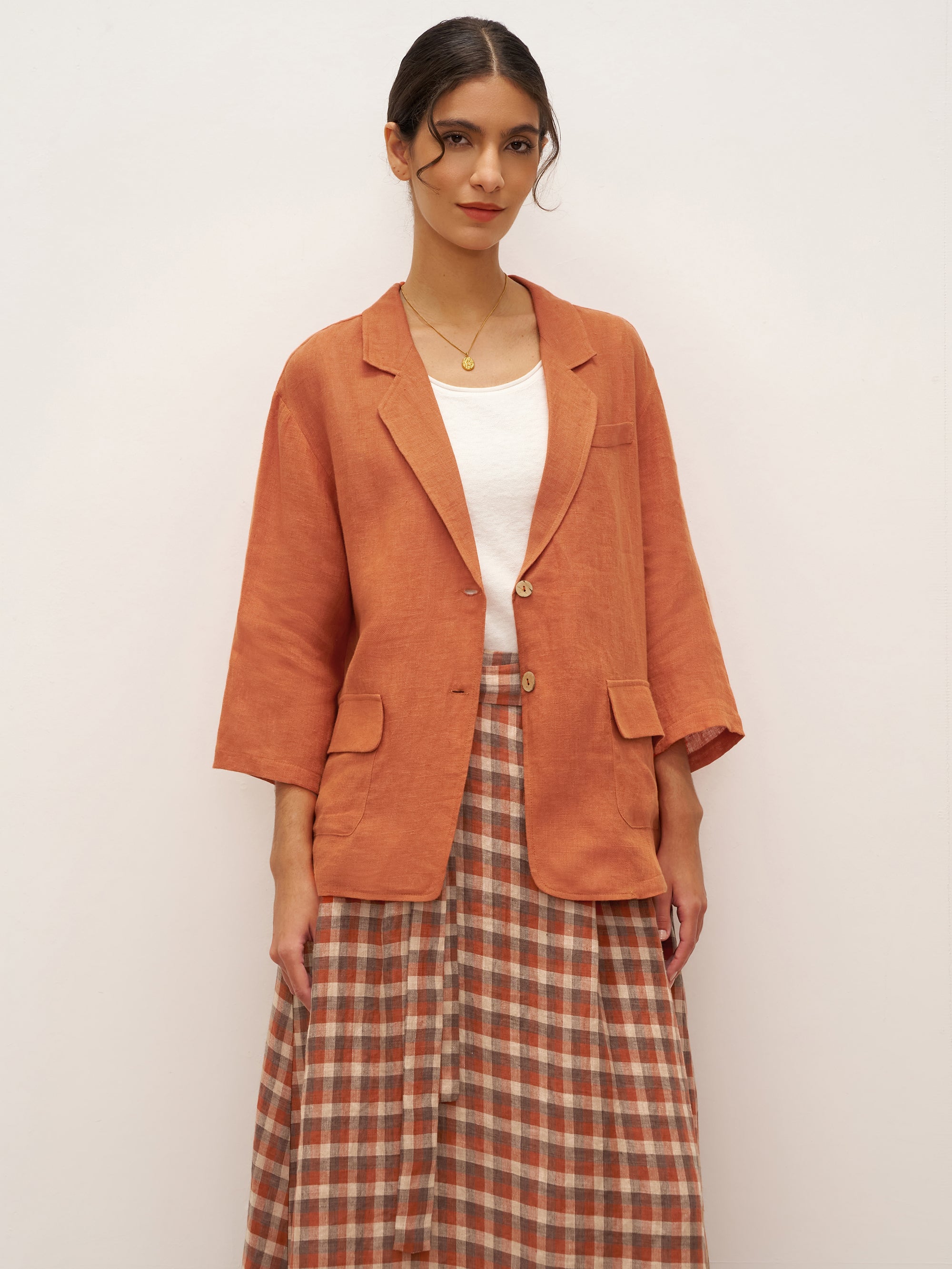 【INCHANT ME】Kanna Linen 3 Button Overfit Half Jacket 100% Linen 3/4 Sleeve Drop Shoulder Blazer DARA – LINTICO