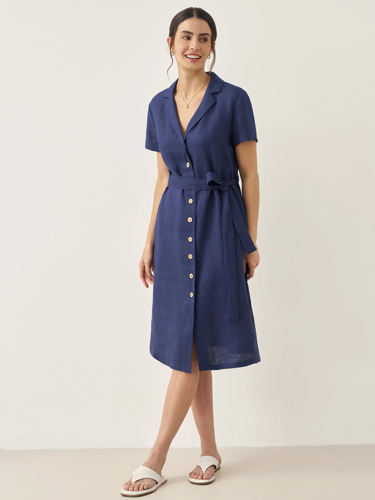 Robe chemise femme EILEEN boutonnée devant à col V en 100% lin de LINTICO
