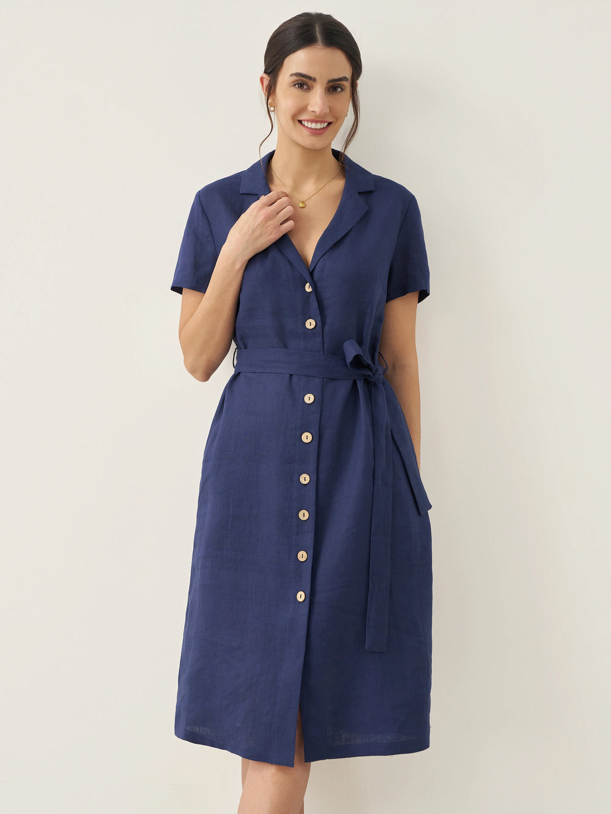 Robe chemise femme EILEEN boutonnée devant à col V en 100% lin de LINTICO