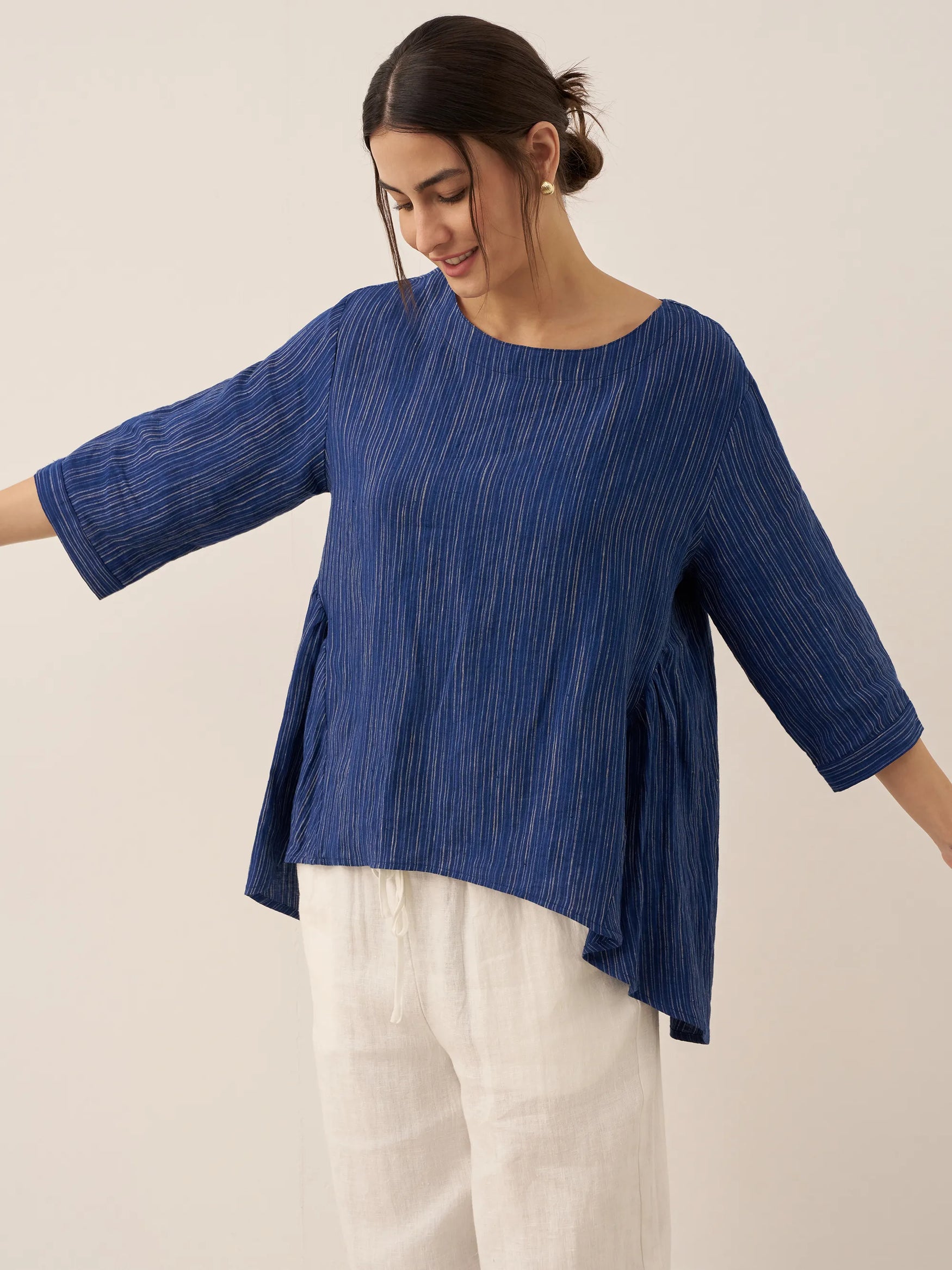 100% Linen Round Neck Artistic Stripe Top FLORENCE by LINTICO for women