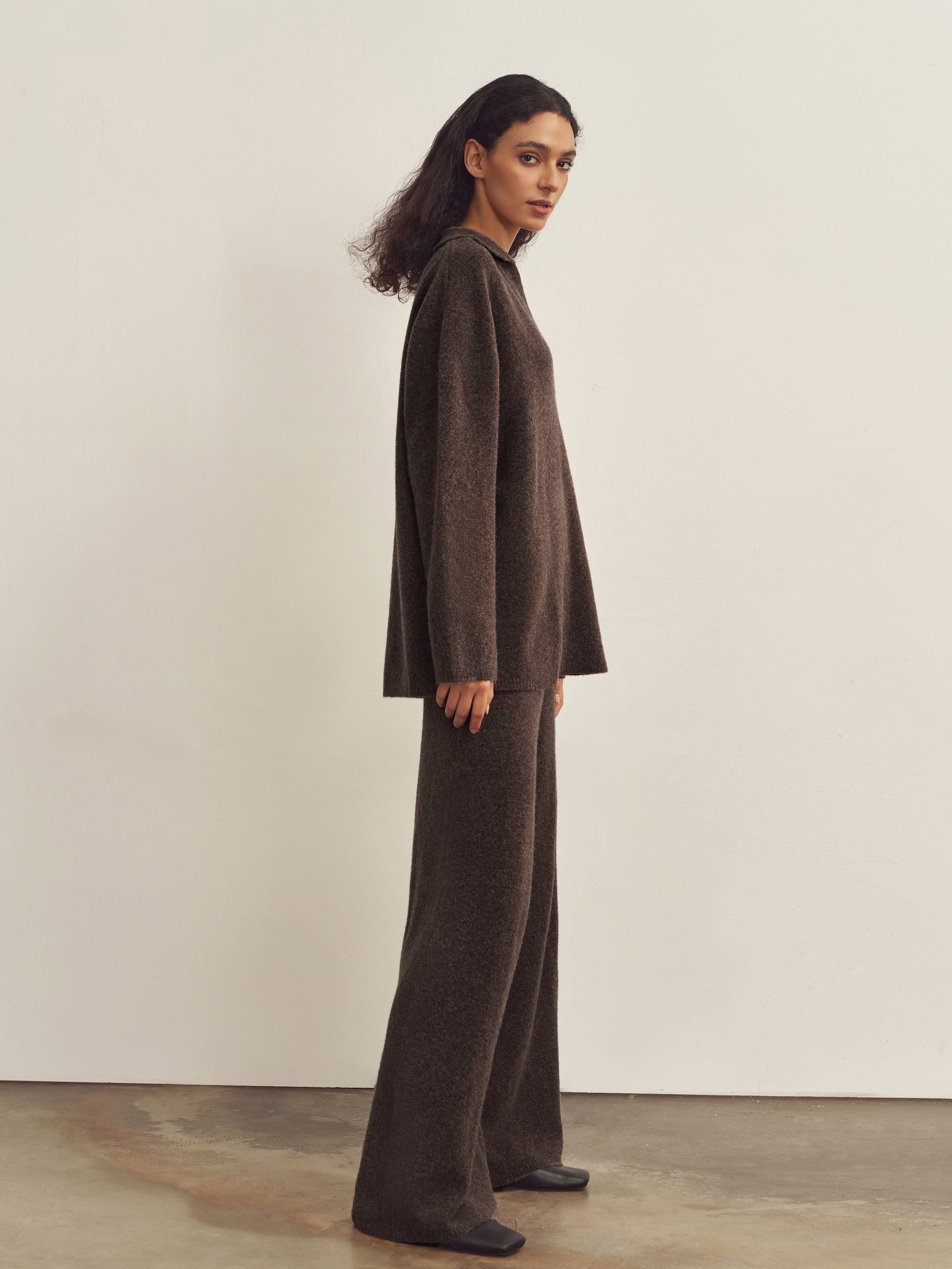 Merino Wool V-Neck Collar Sweater With Elastic Palazzo Pants