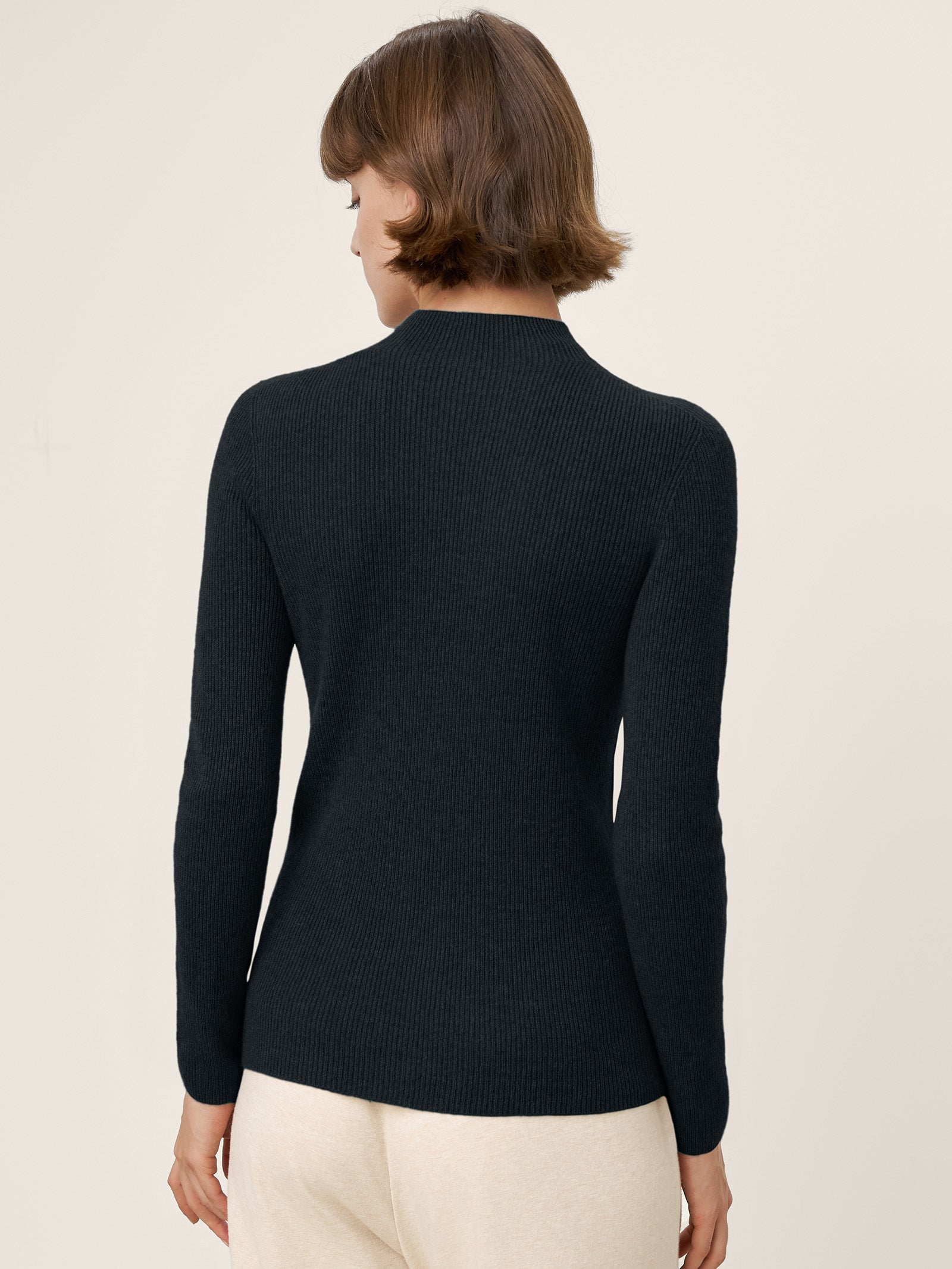 ESW09-CharcoalBlack-2