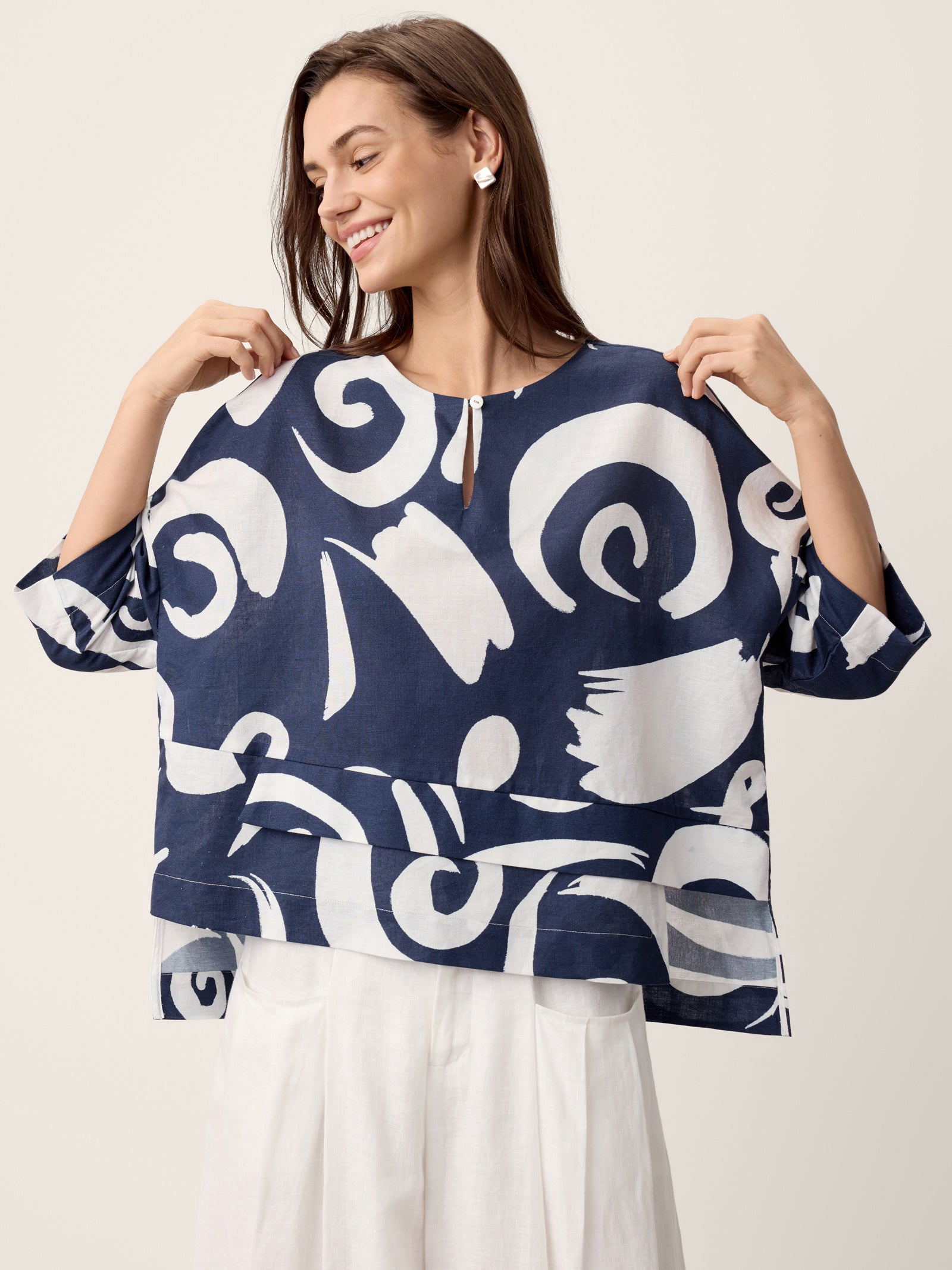 Linen Layered Asymmetric Top NOREEN