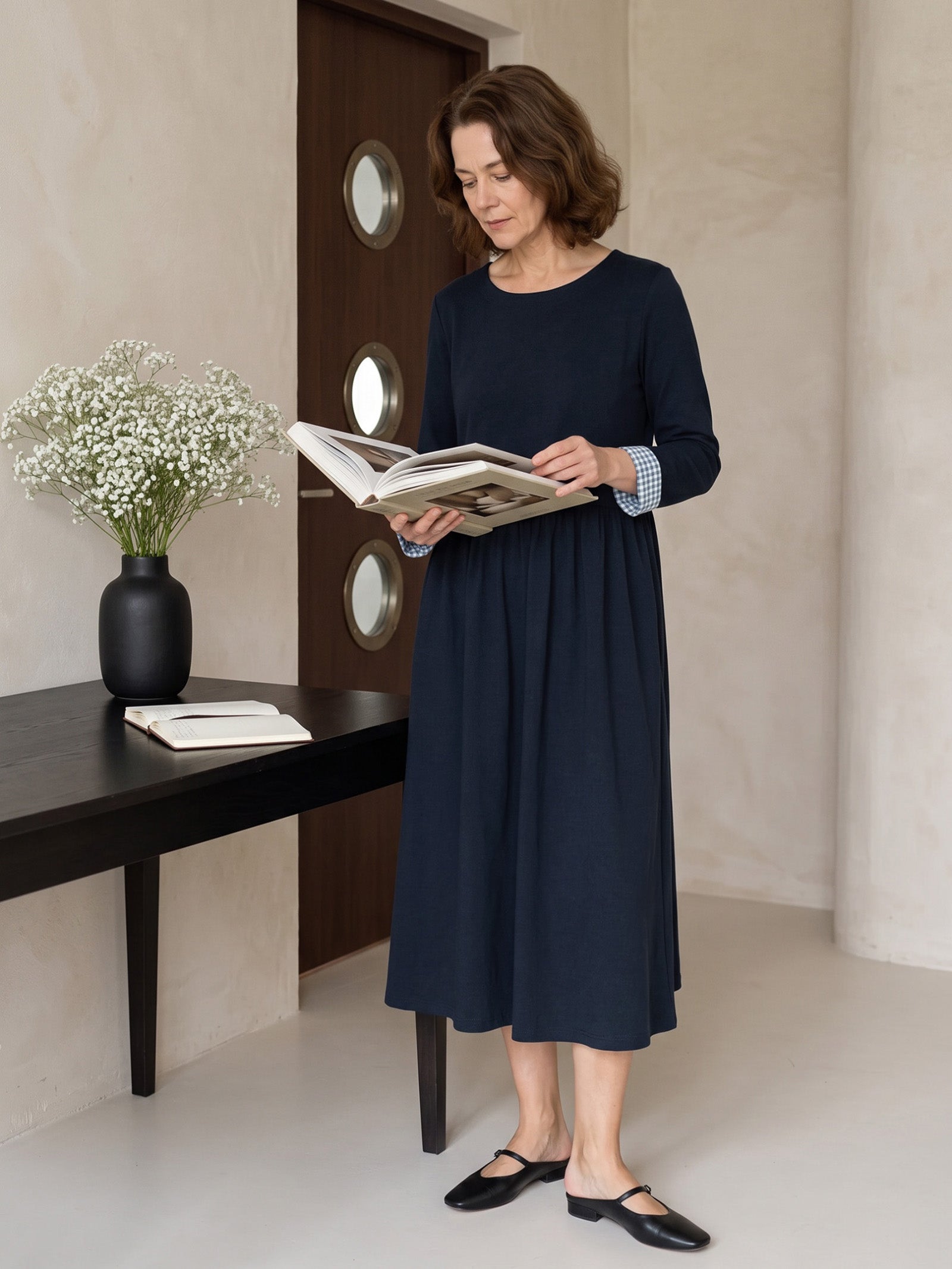 Model wearing Organic Cotton Patchwork Cuff Crew Neck Casual Midi Dress SCARLETT in Navy Blue