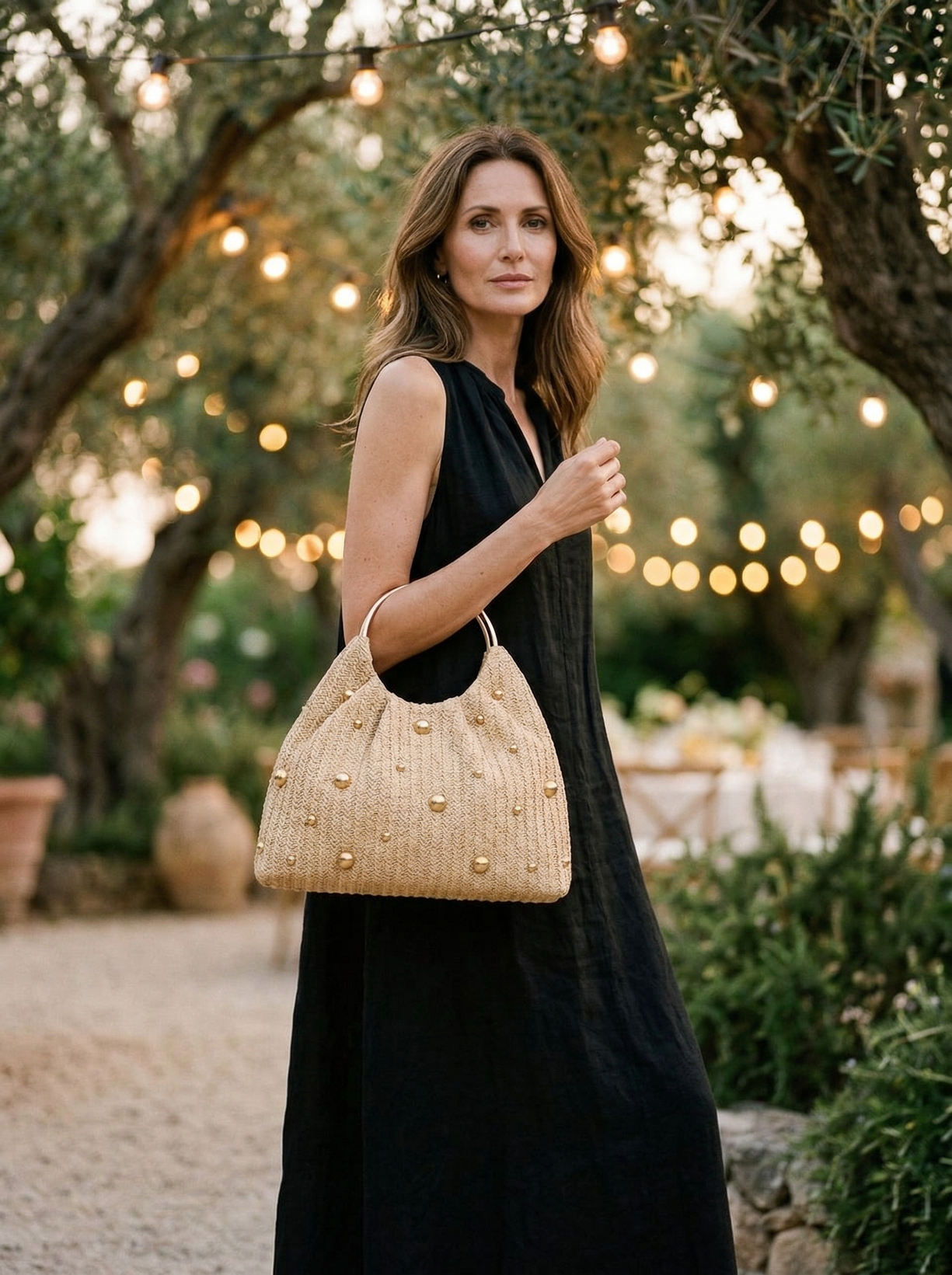 Artisanal raffia bag