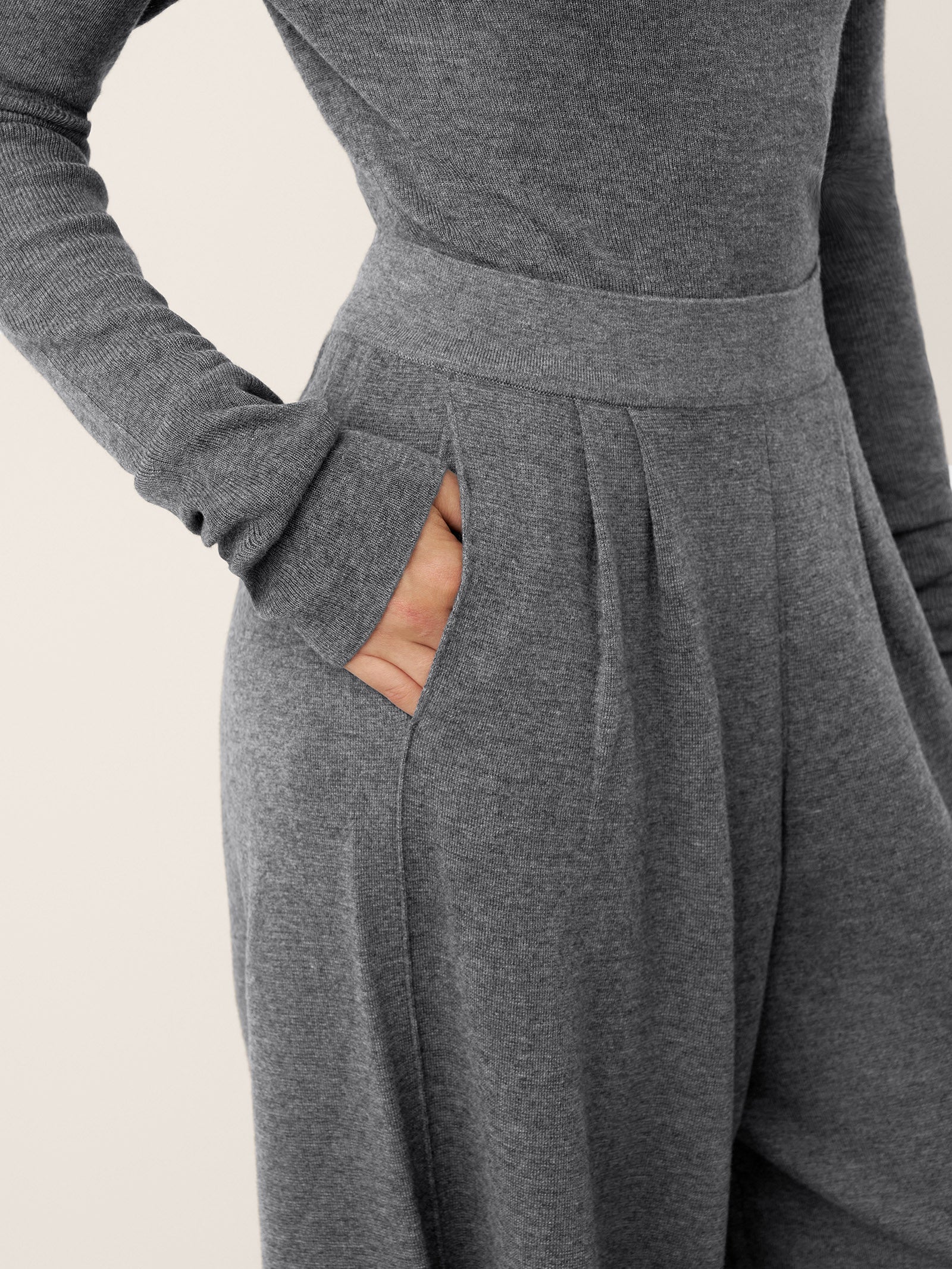 Merino Wool Elastic Waist Relaxed Straight-Leg Pants YVETTE