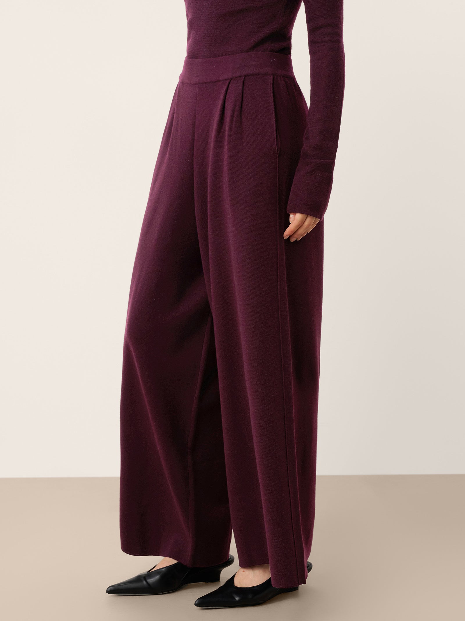Merino Wool Elastic Waist Relaxed Straight-Leg Pants YVETTE