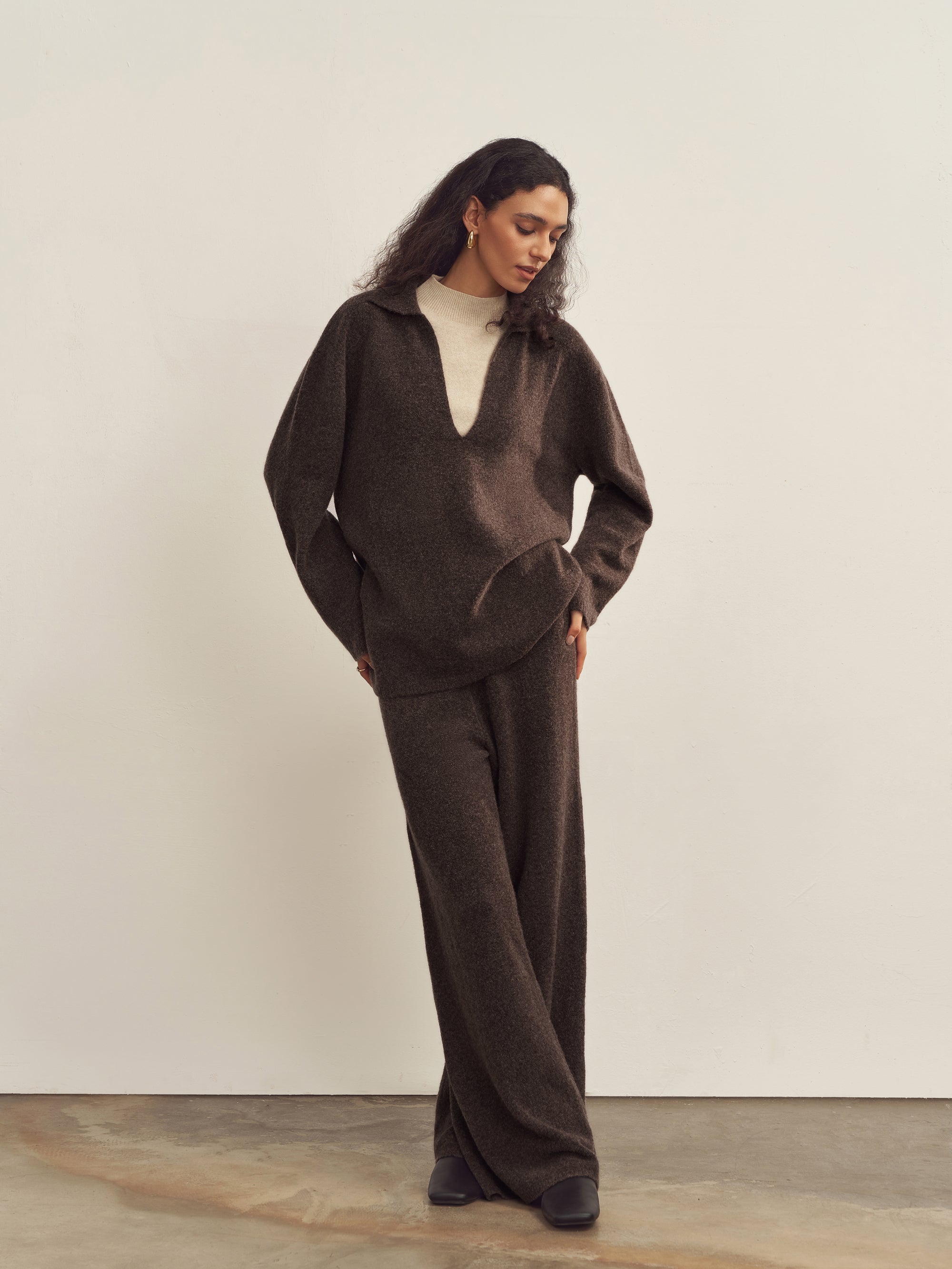 Merino Wool V-Neck Collar Sweater With Elastic Palazzo Pants