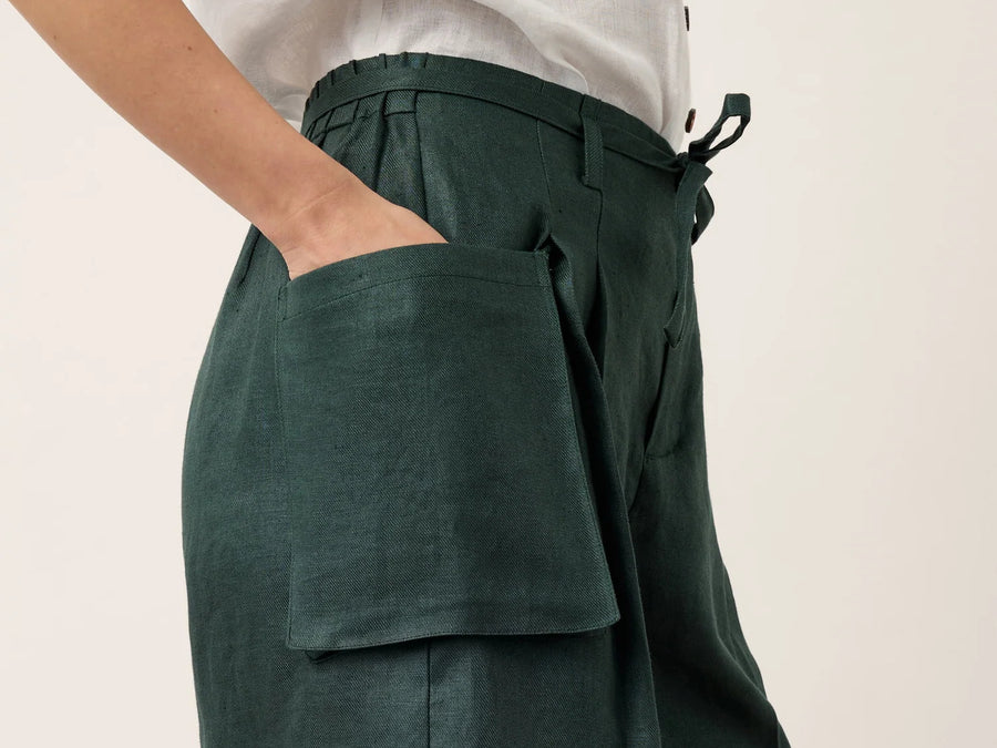 LINTICO natural buttons and finishing details